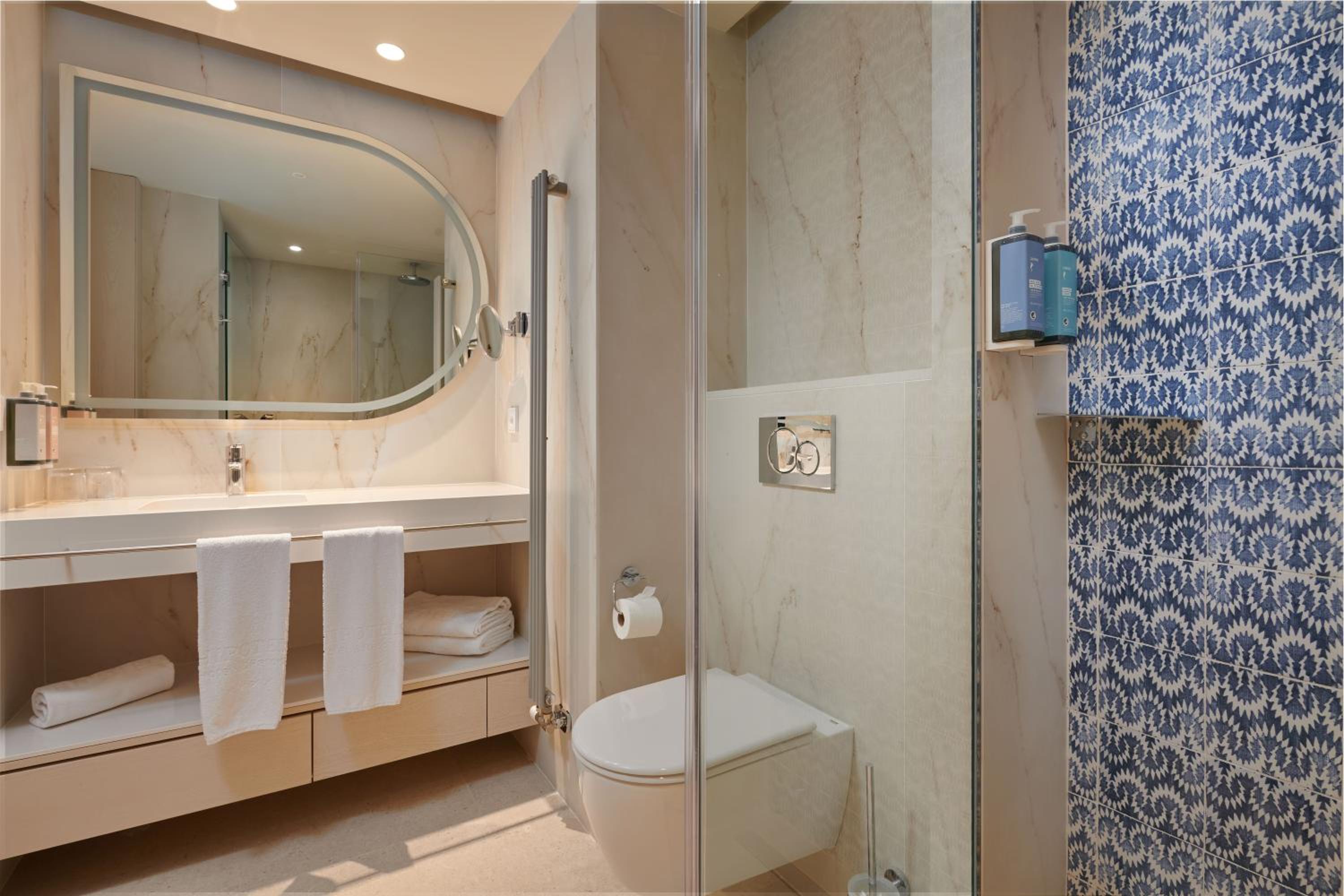 Budget Double Room - Photo 5