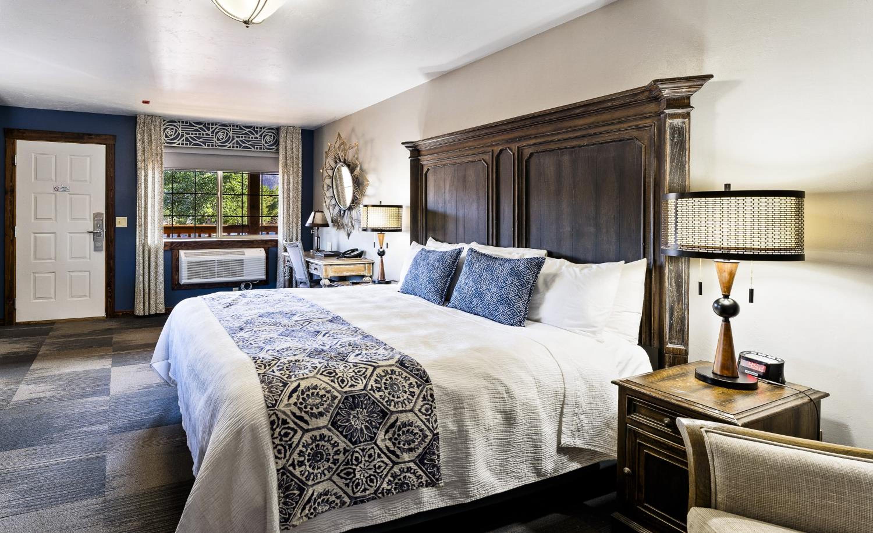 Standard King Room photo 1