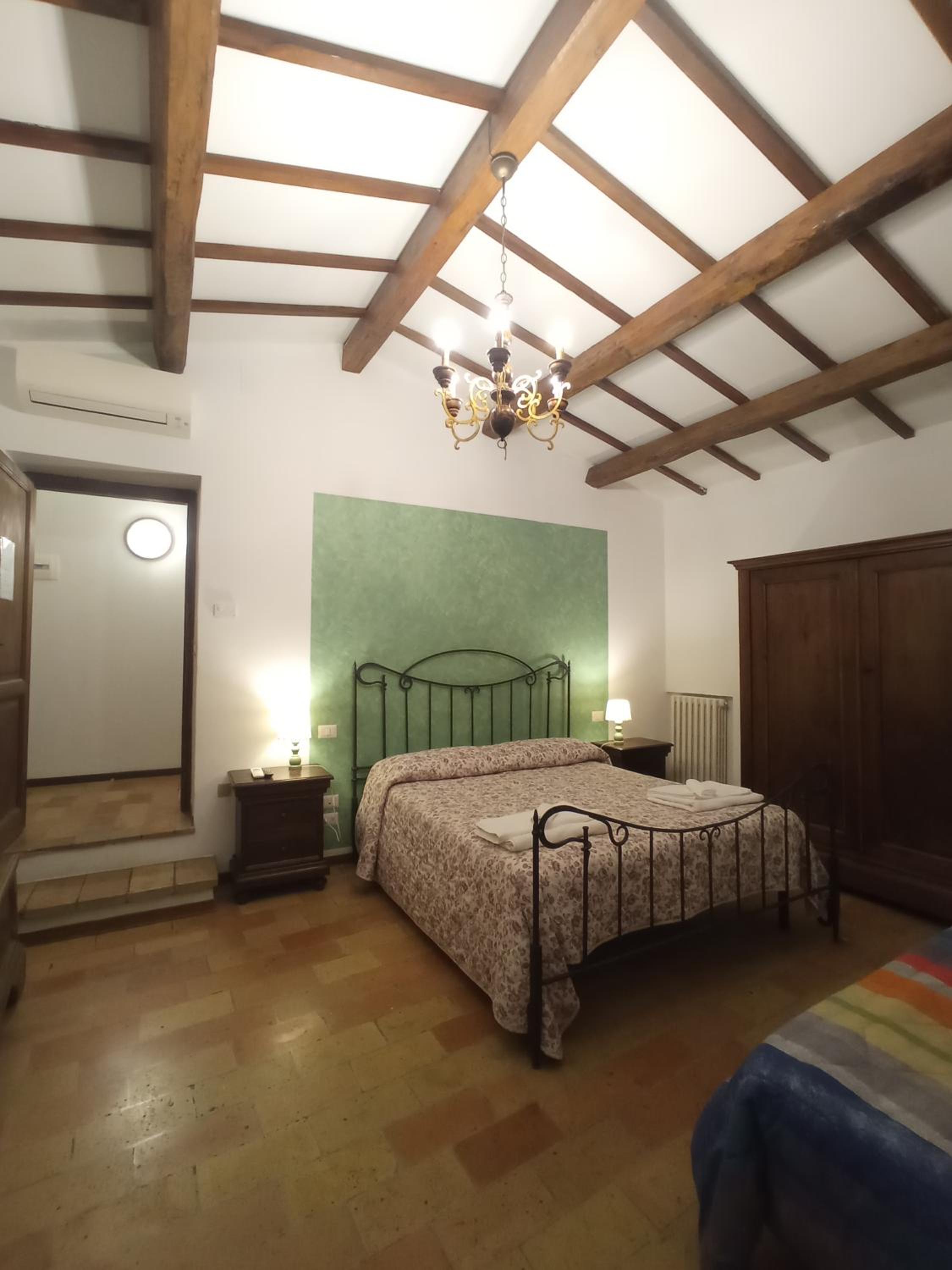 Deluxe Double Room with Shower photo 1