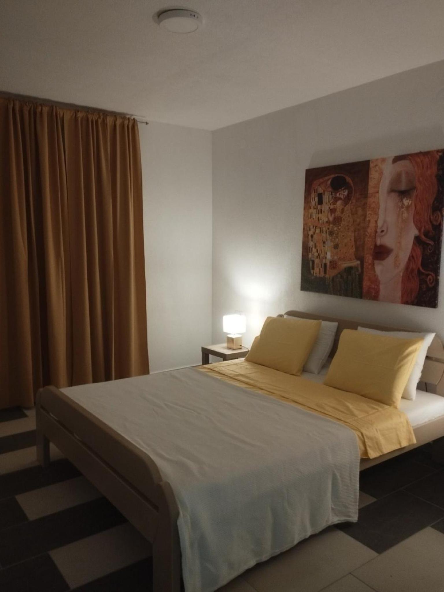One Bedroom Apartment with Sea View photo 2