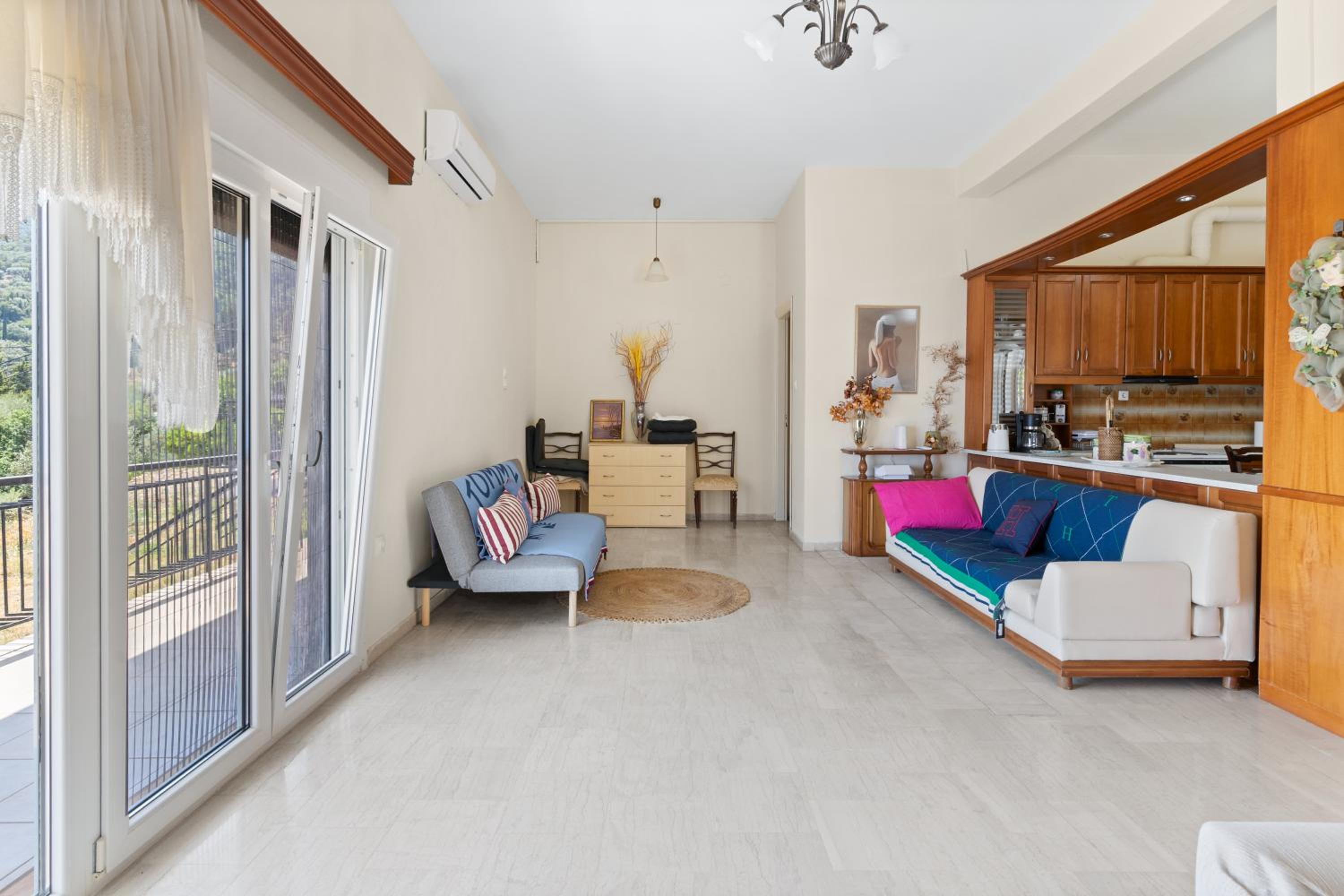 Classic One-Bedroom Apartment with King Bed photo 3