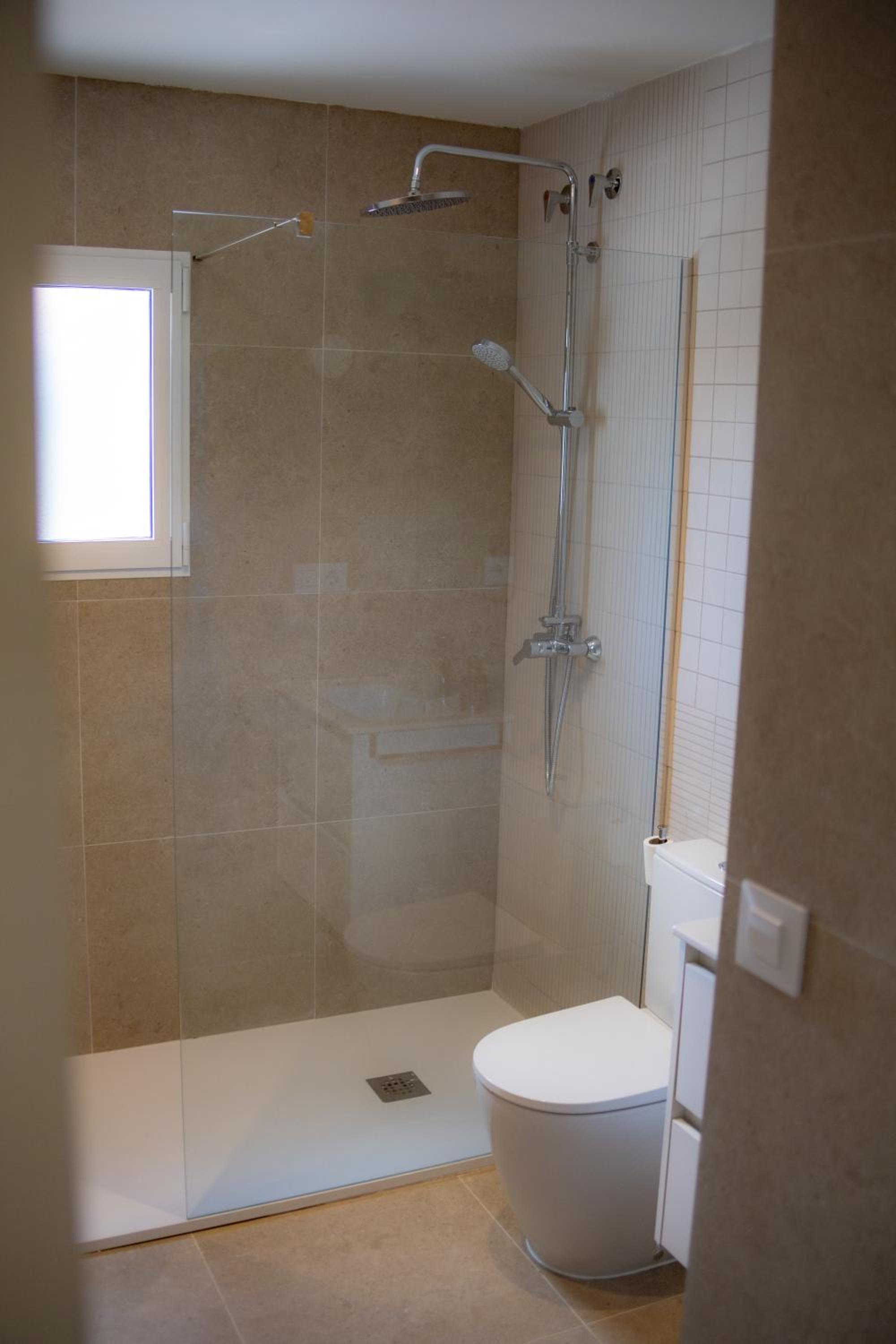 Three-Bedroom Apartment with Sea View photo 3