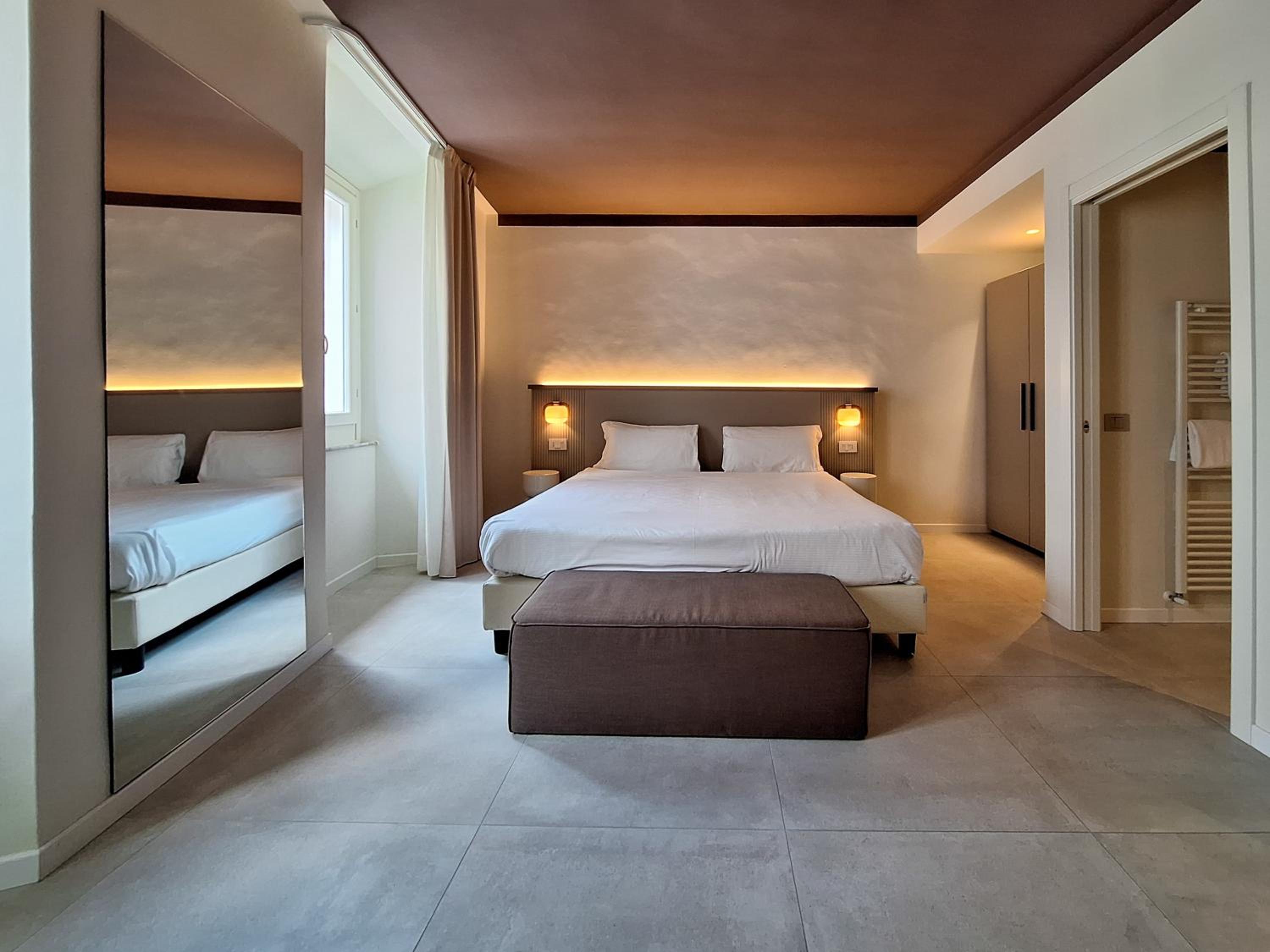 Superior Double Room - Photo 10