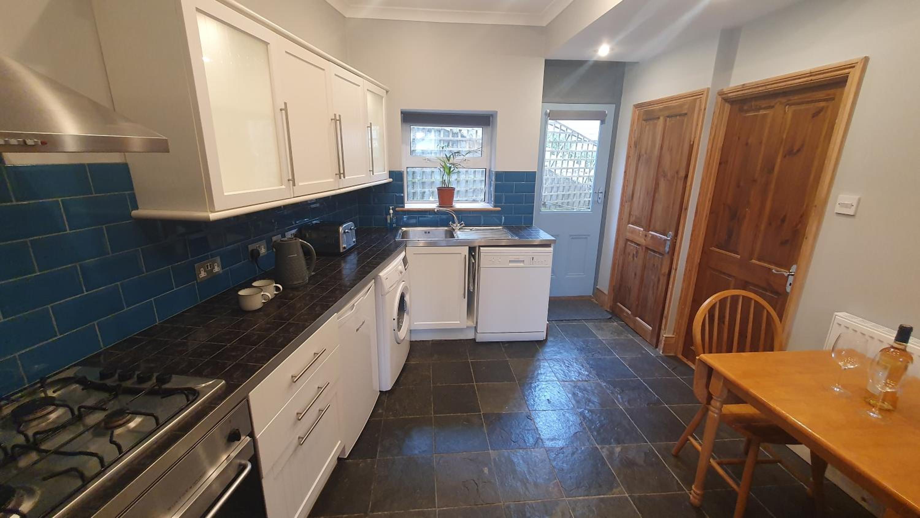 One-Bedroom House photo 2