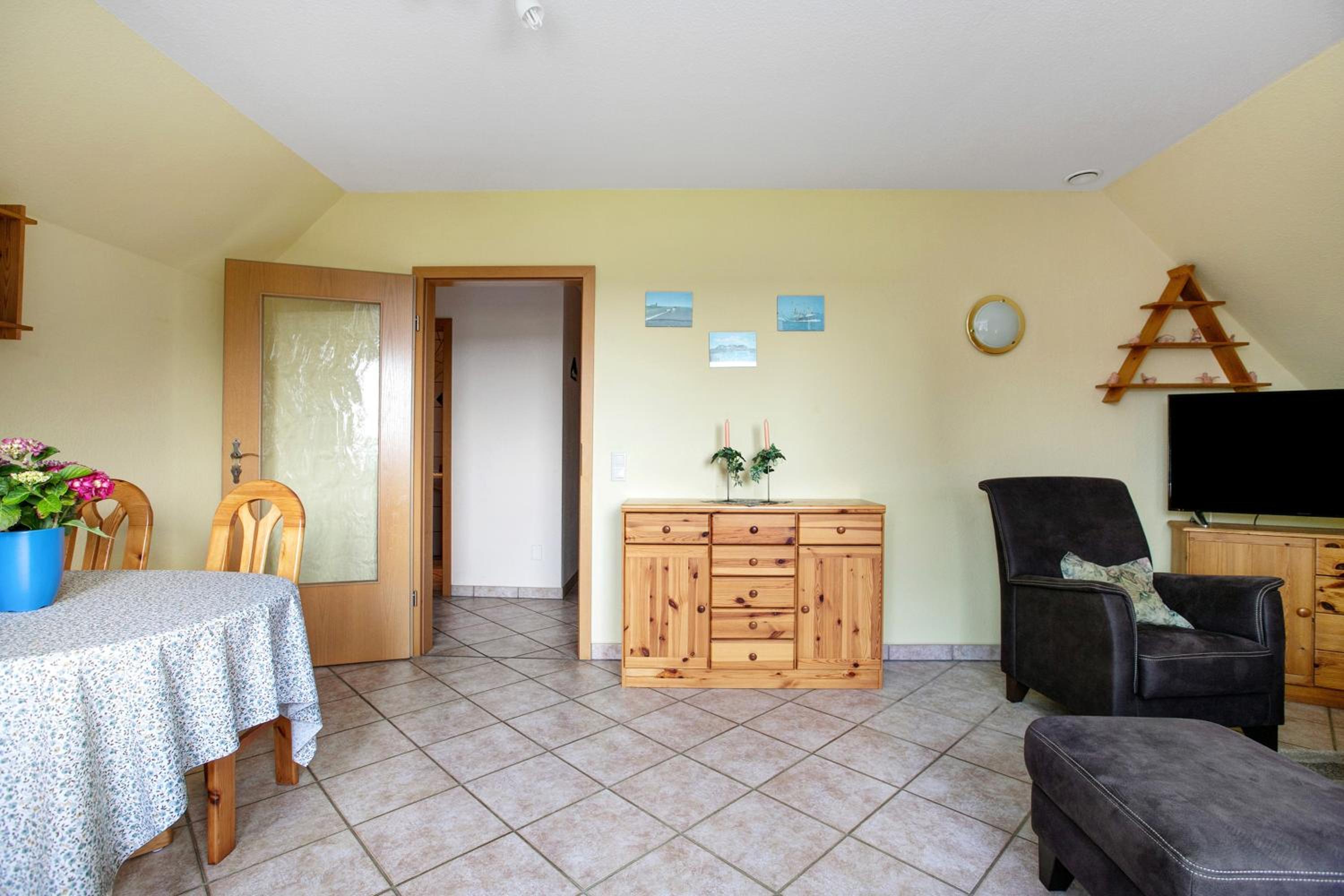 Two-Bedroom Deluxe Apartment with Garden View photo 3