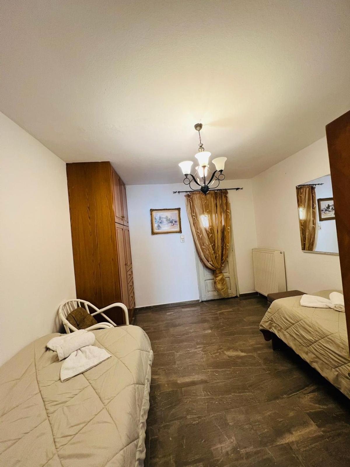 Apartment photo 2