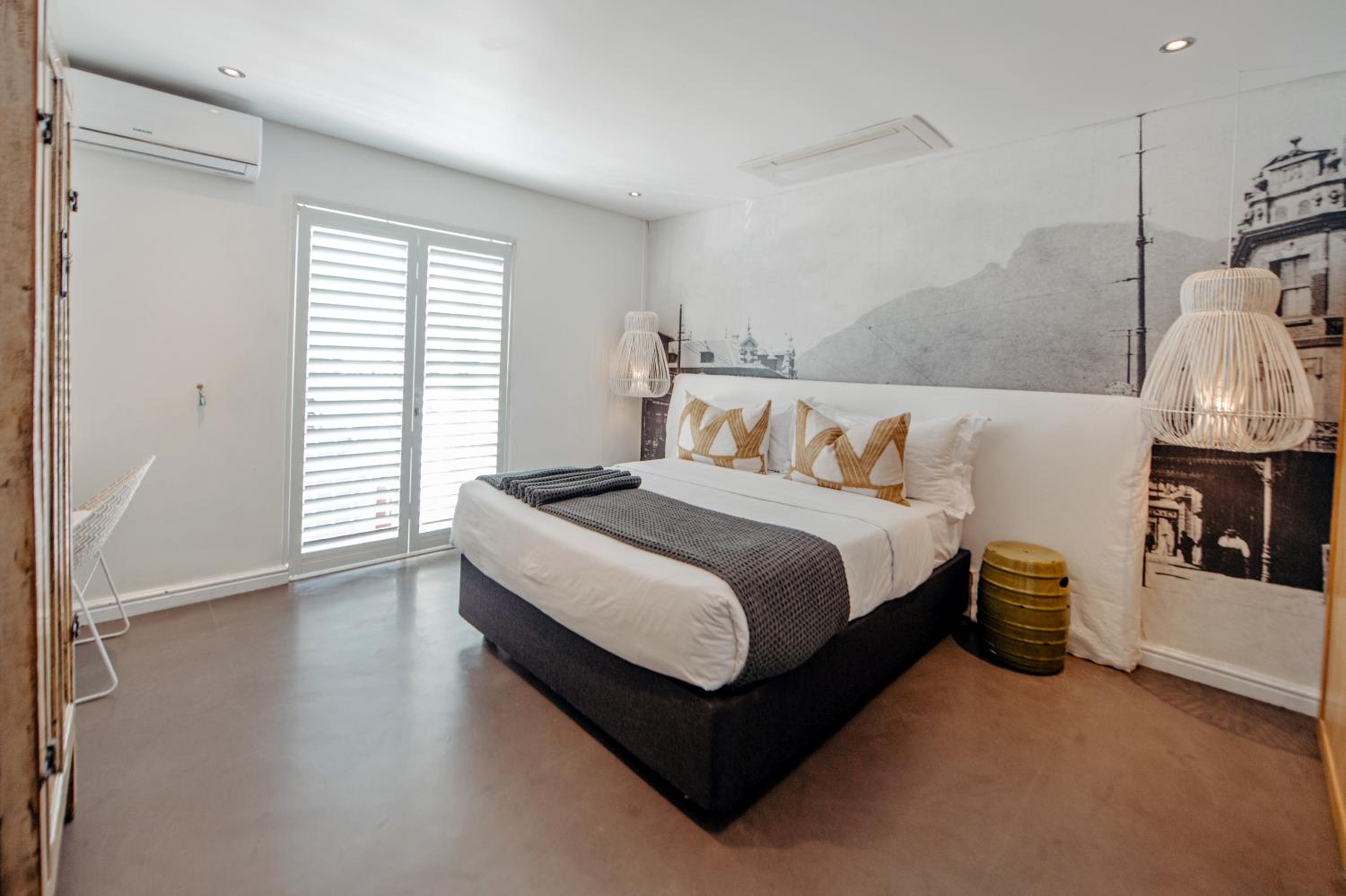 Two-Bedroom Apartment with Juliet balcony and city views (15 Loader Street) - Photo 12