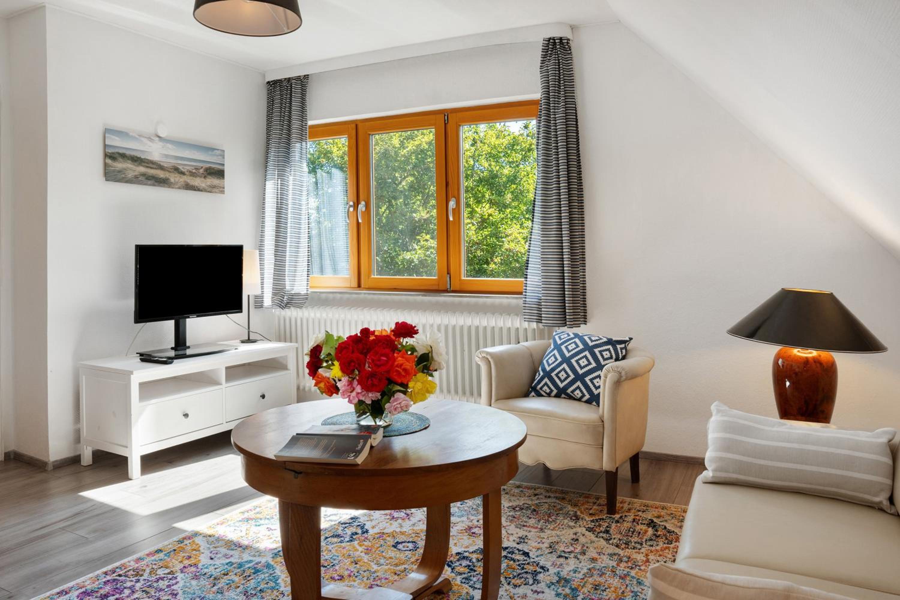 One-Bedroom Apartment with Garden View