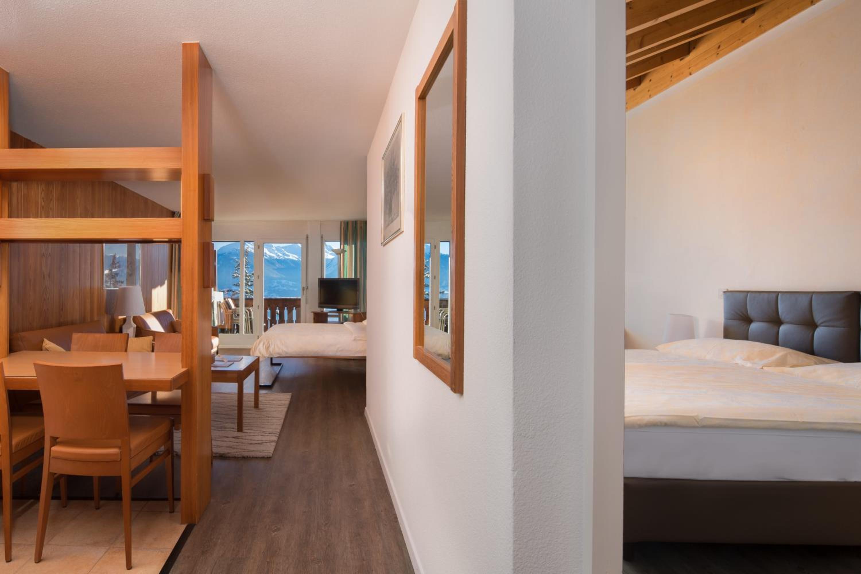 Executive Triple Room with Balcony and Mountain View