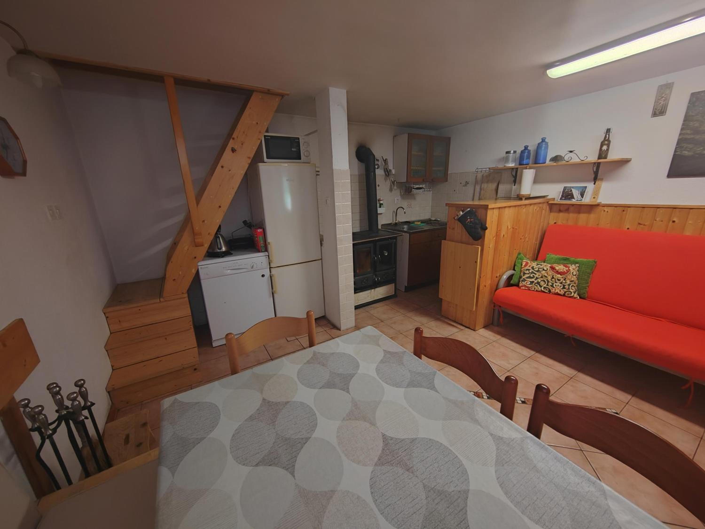 One-Bedroom House - Photo 8