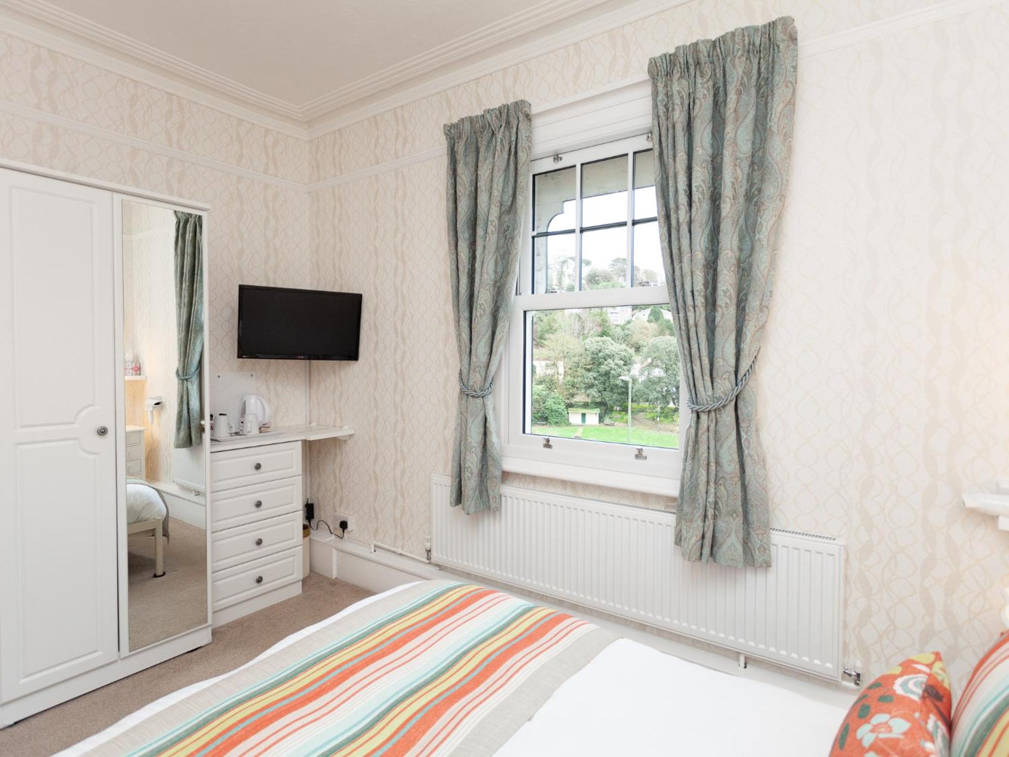 Double Room with Private Bathroom photo 3