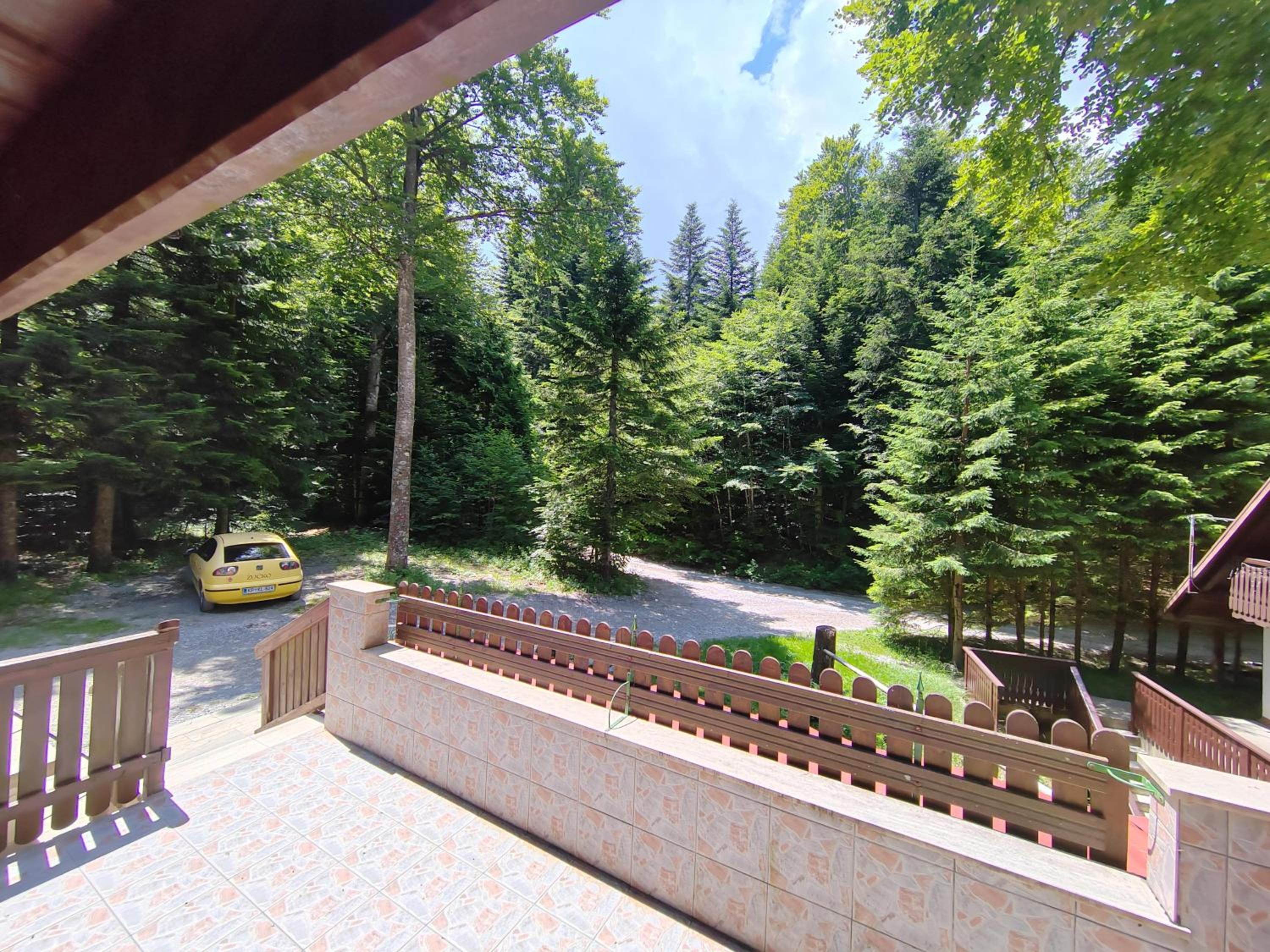 One-Bedroom House - Photo 11