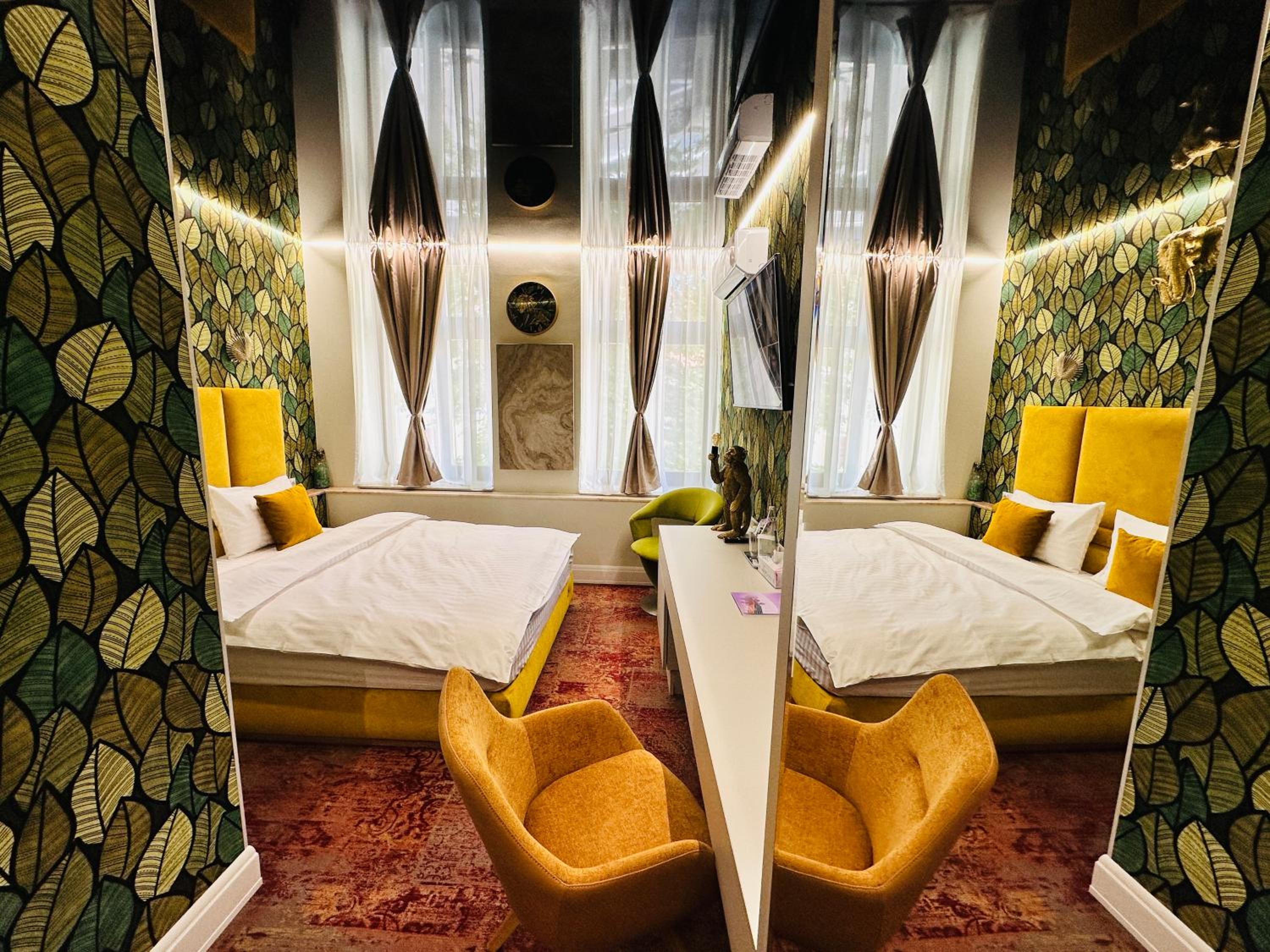 Double Room - Photo 21