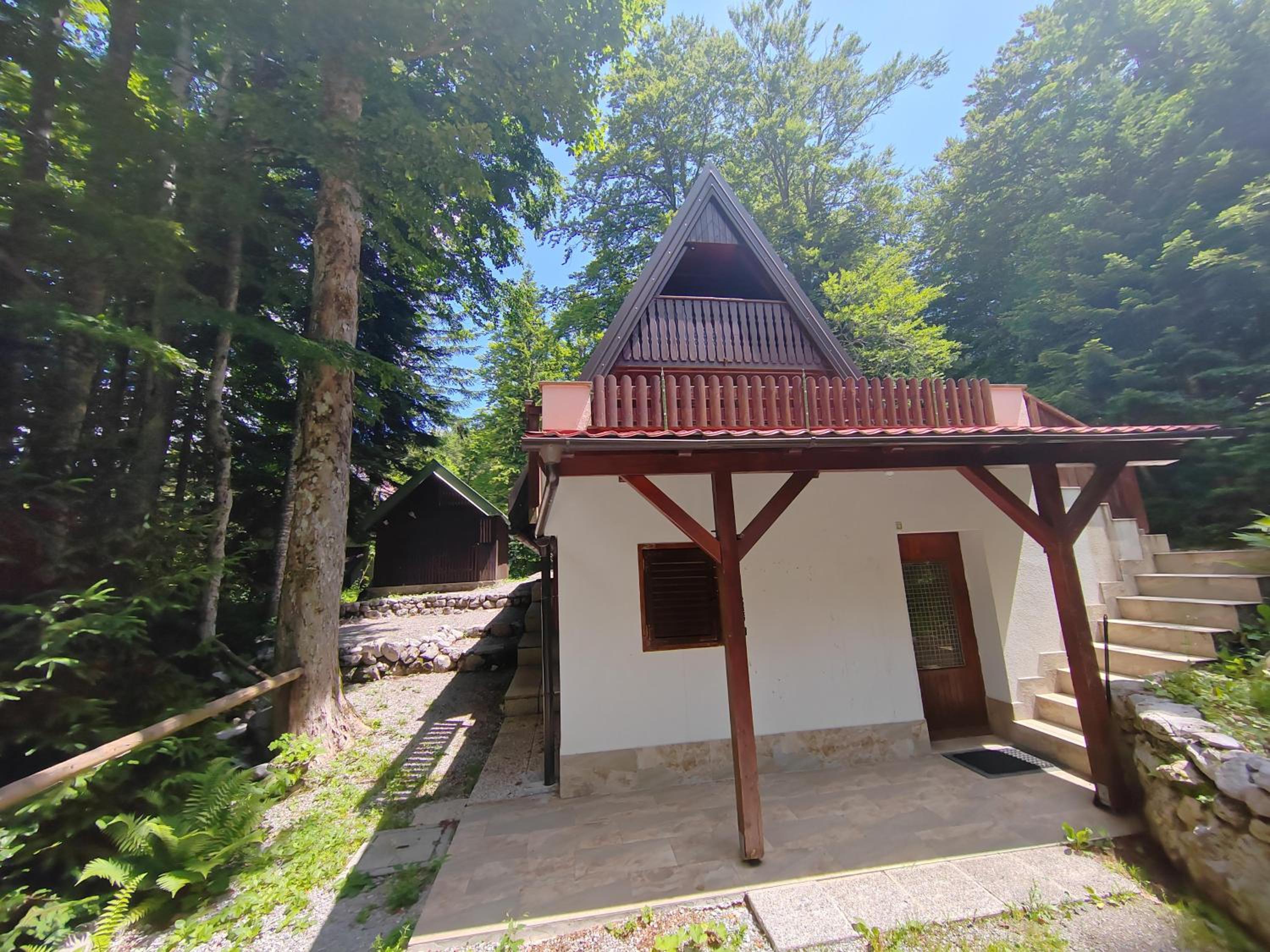 One-Bedroom House - Photo 12