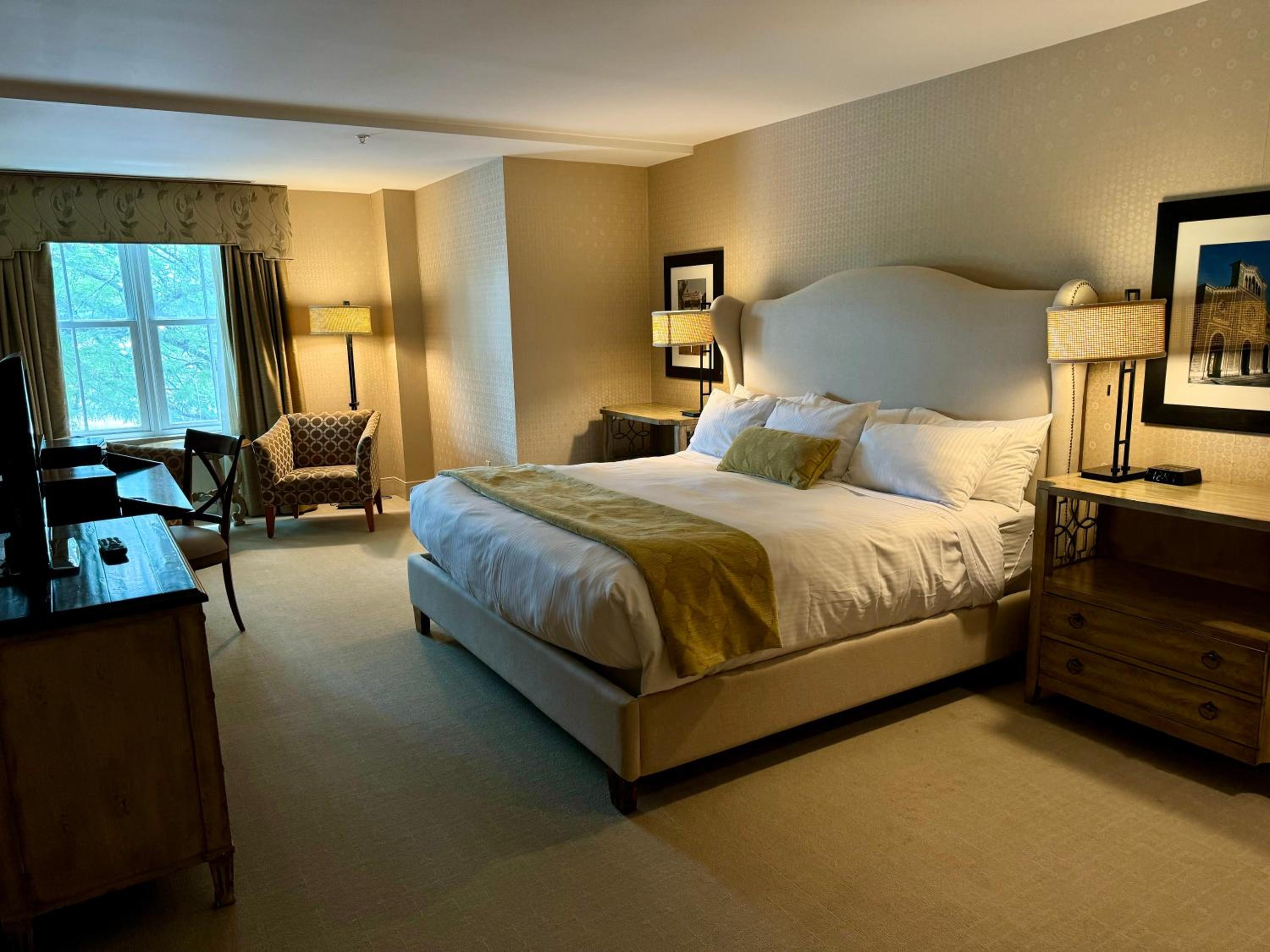 King Room with Lake View