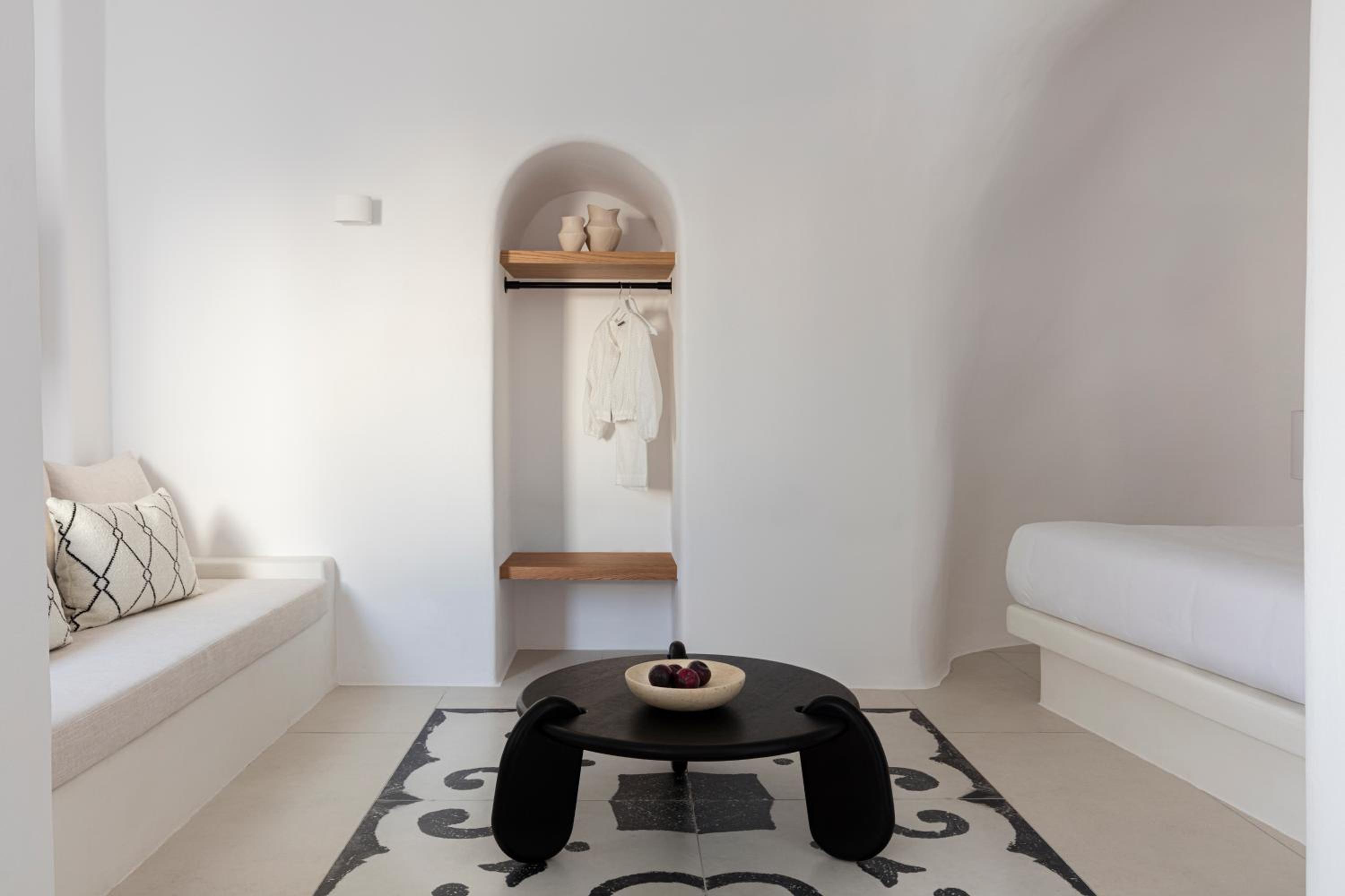 13-BEDROOM SEA-VIEW CASA WITH POOL AND MULTIPLE JACUZZIS