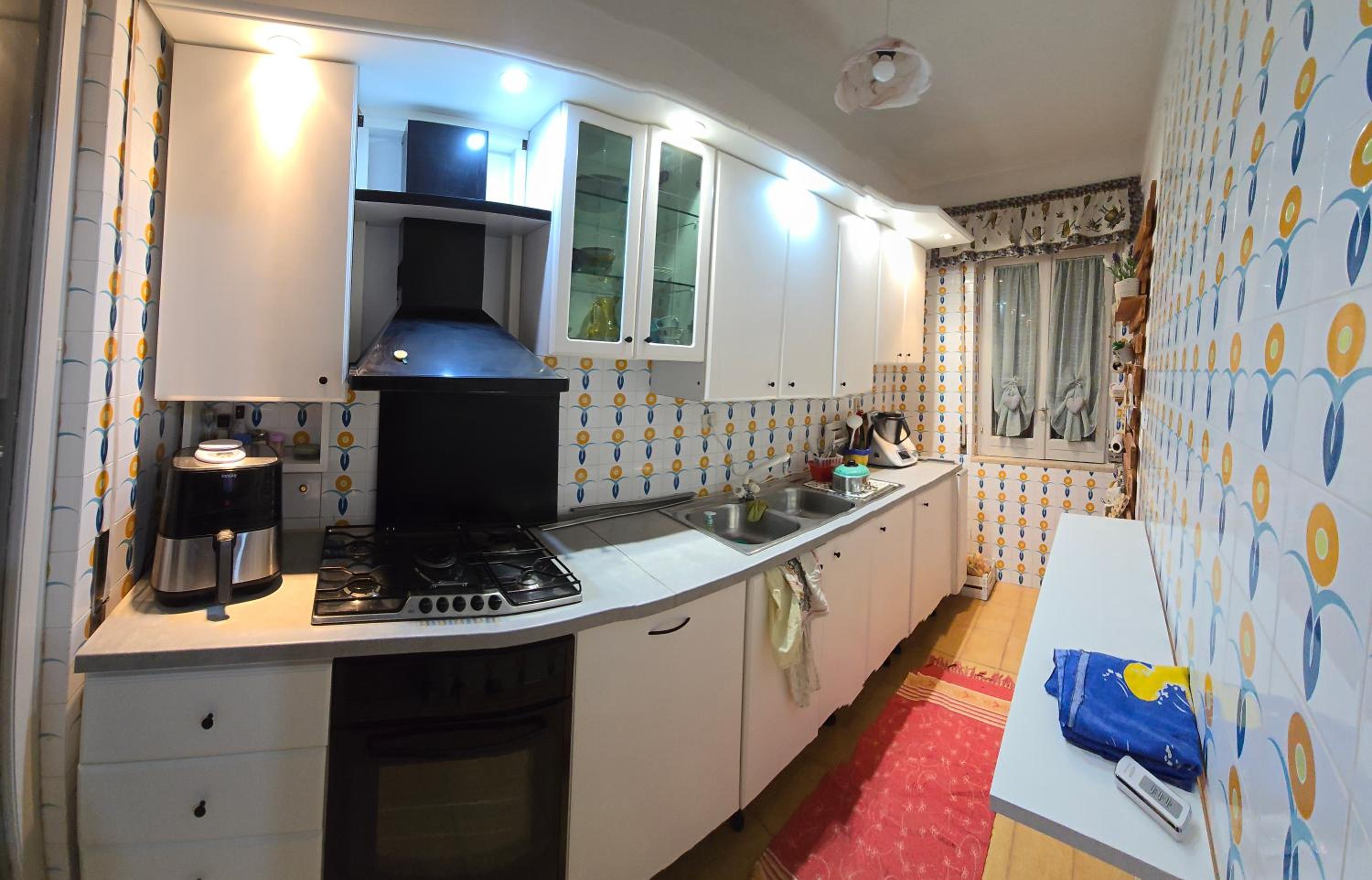 Four-Bedroom Apartment With Balcony  photo 2