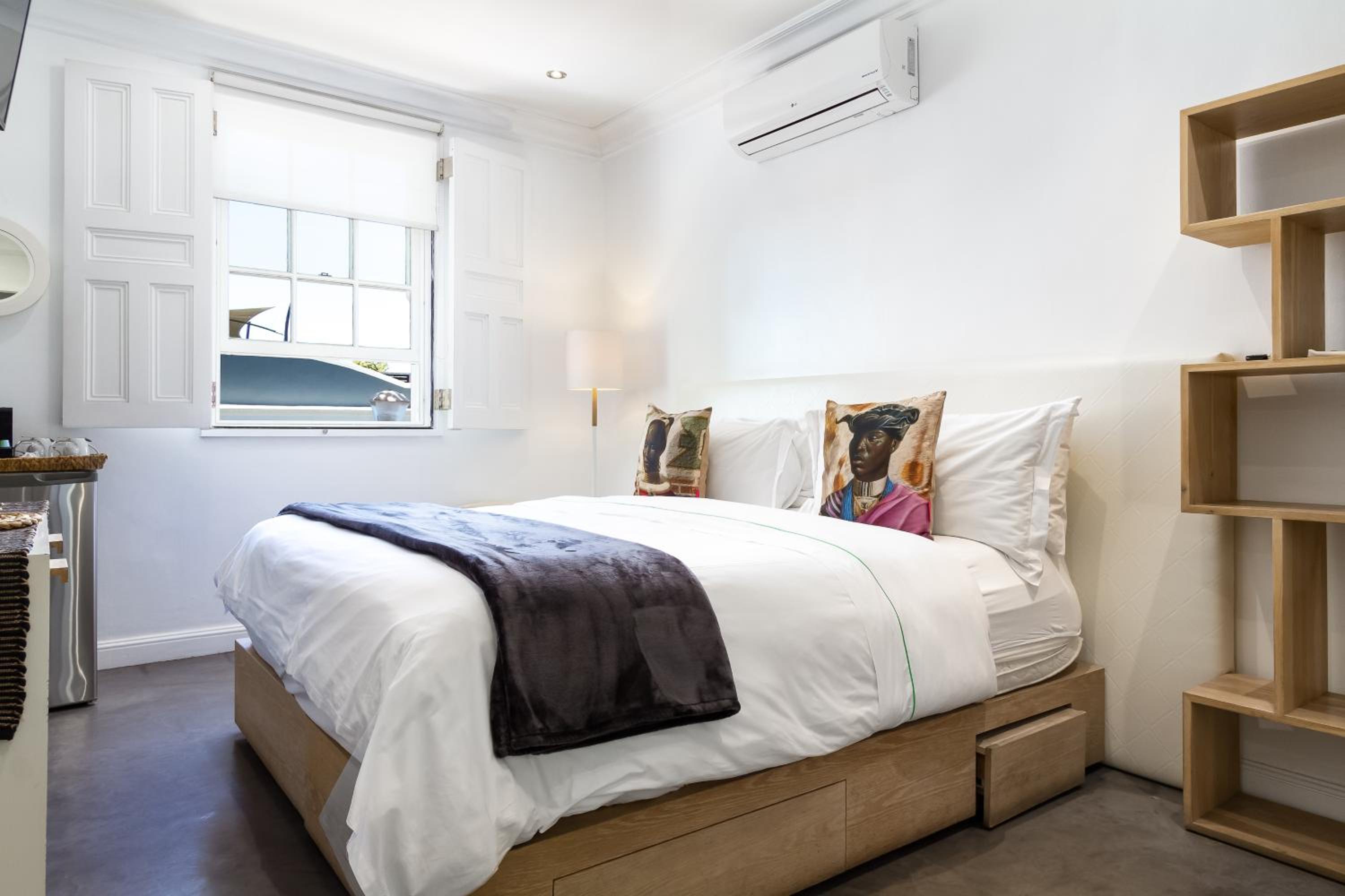 Deluxe King Room with terrace views - Photo 2