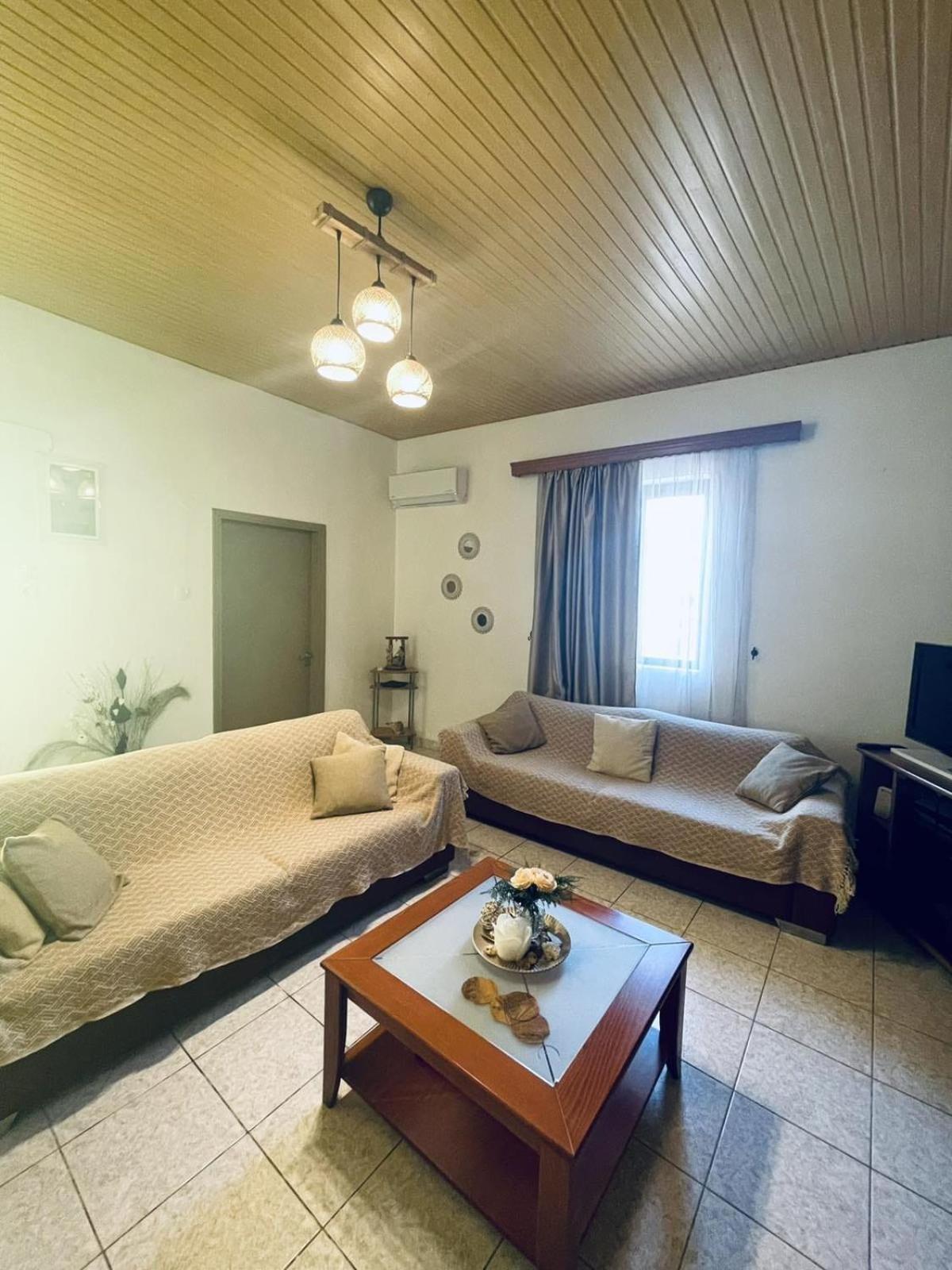 Two-Bedroom House photo 2