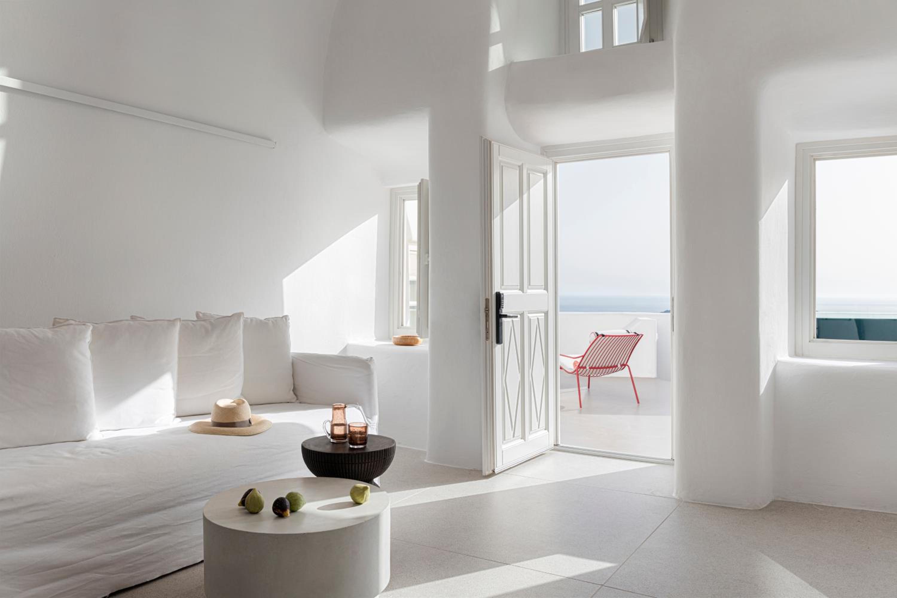 DELUXE GRANDE SEA VIEW SUITE WITH SHARING POOL