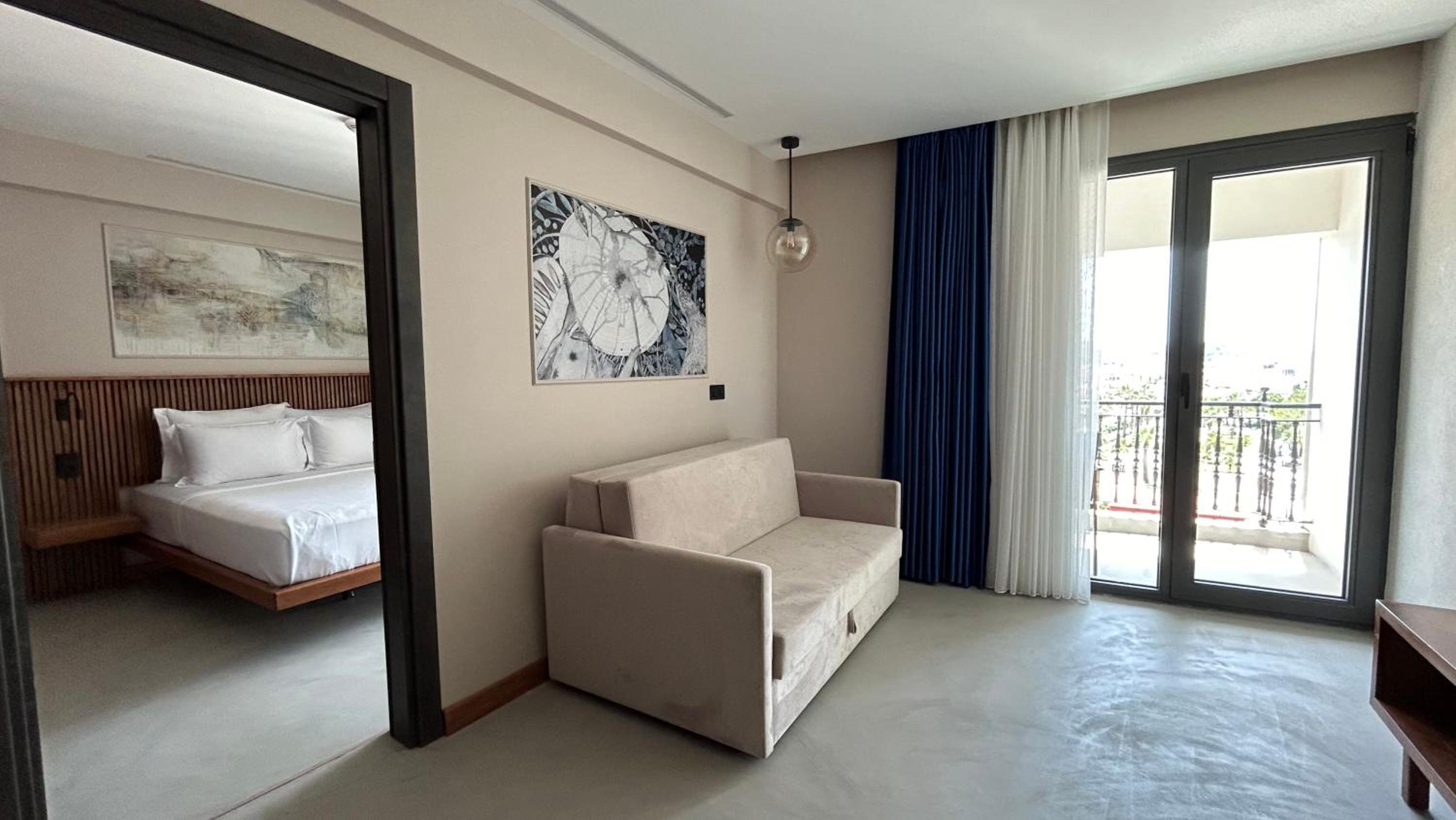 Suite with Mountain View - Photo 5