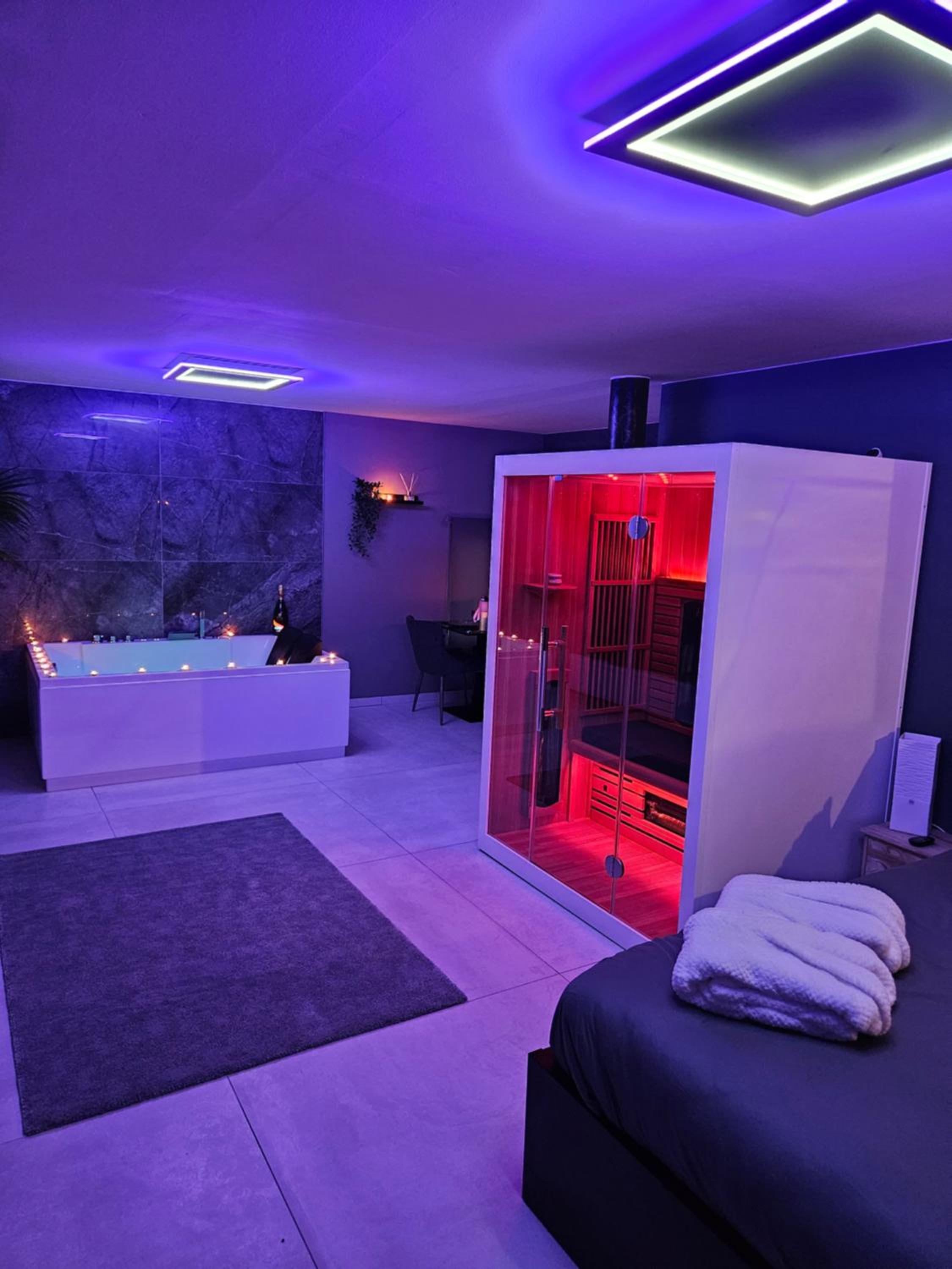Double Room with Private Bathroom photo 1