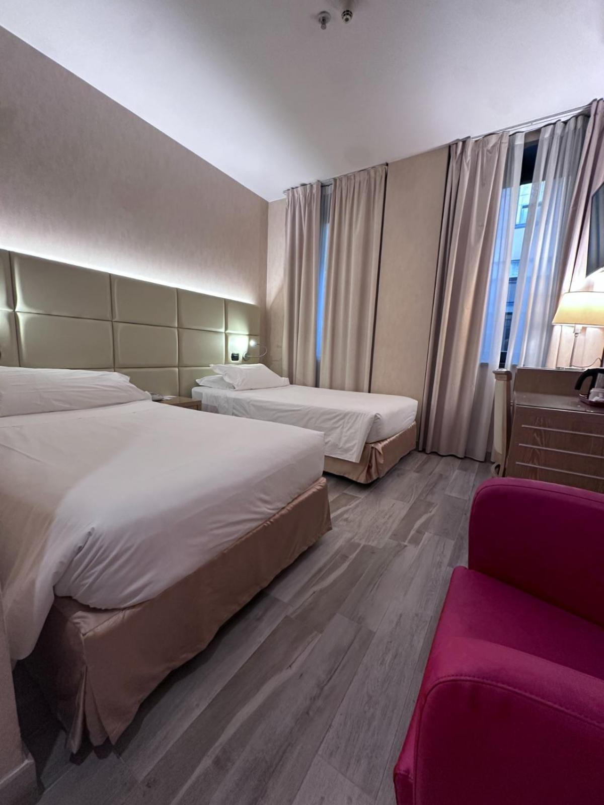 Standard Twin Room - Non-Smoking - Photo 1