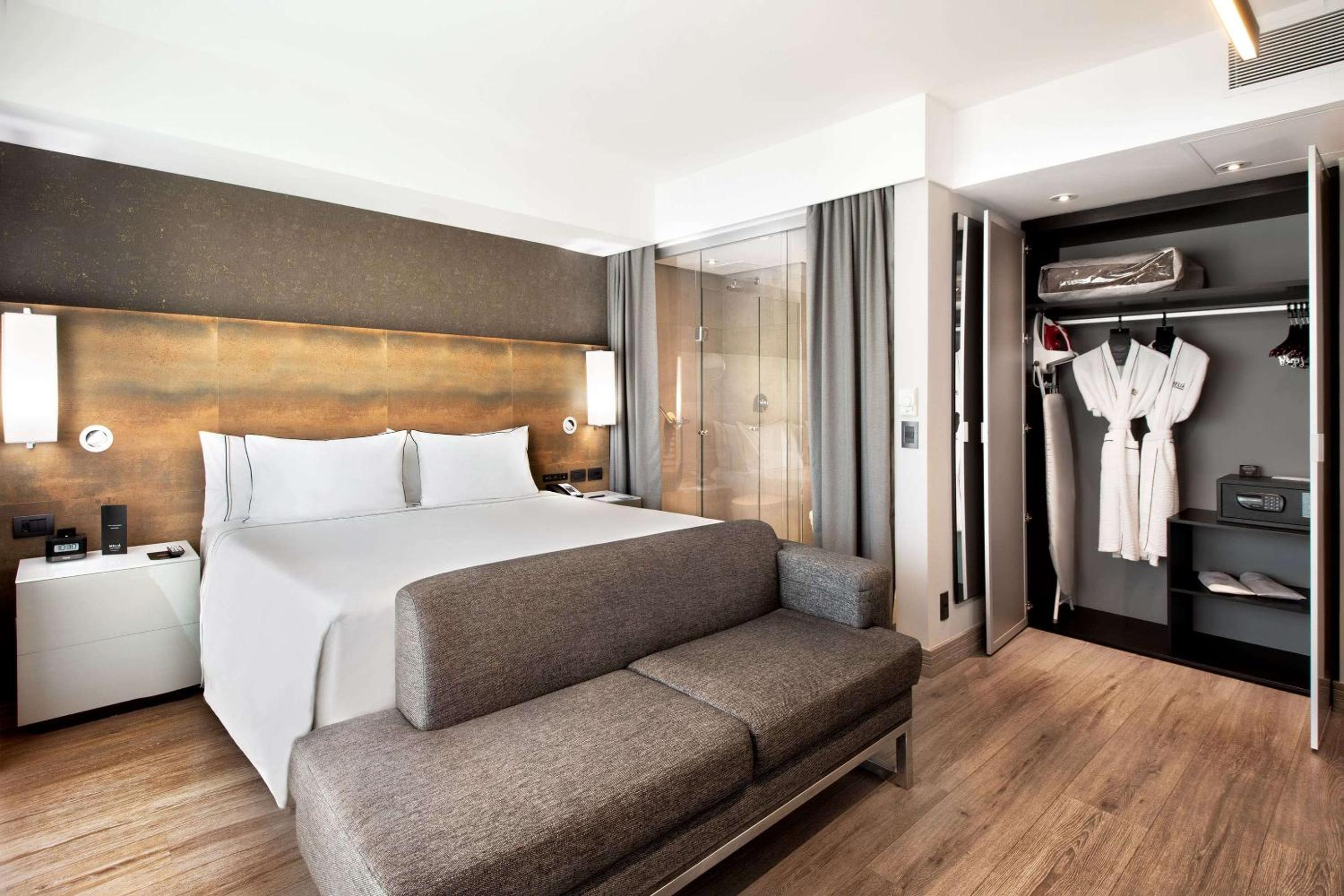 Grand Premium Room with Balcony