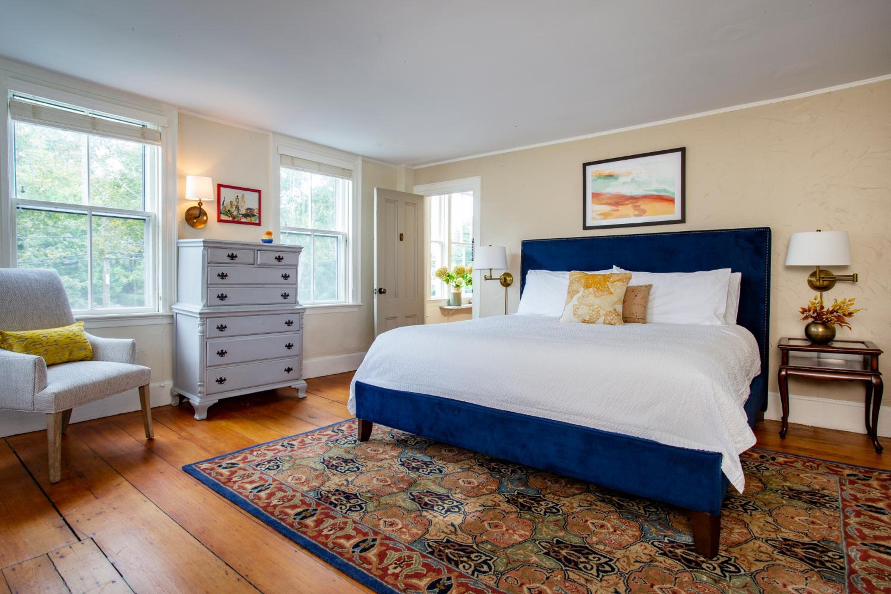 Superior King Room - Photo 5