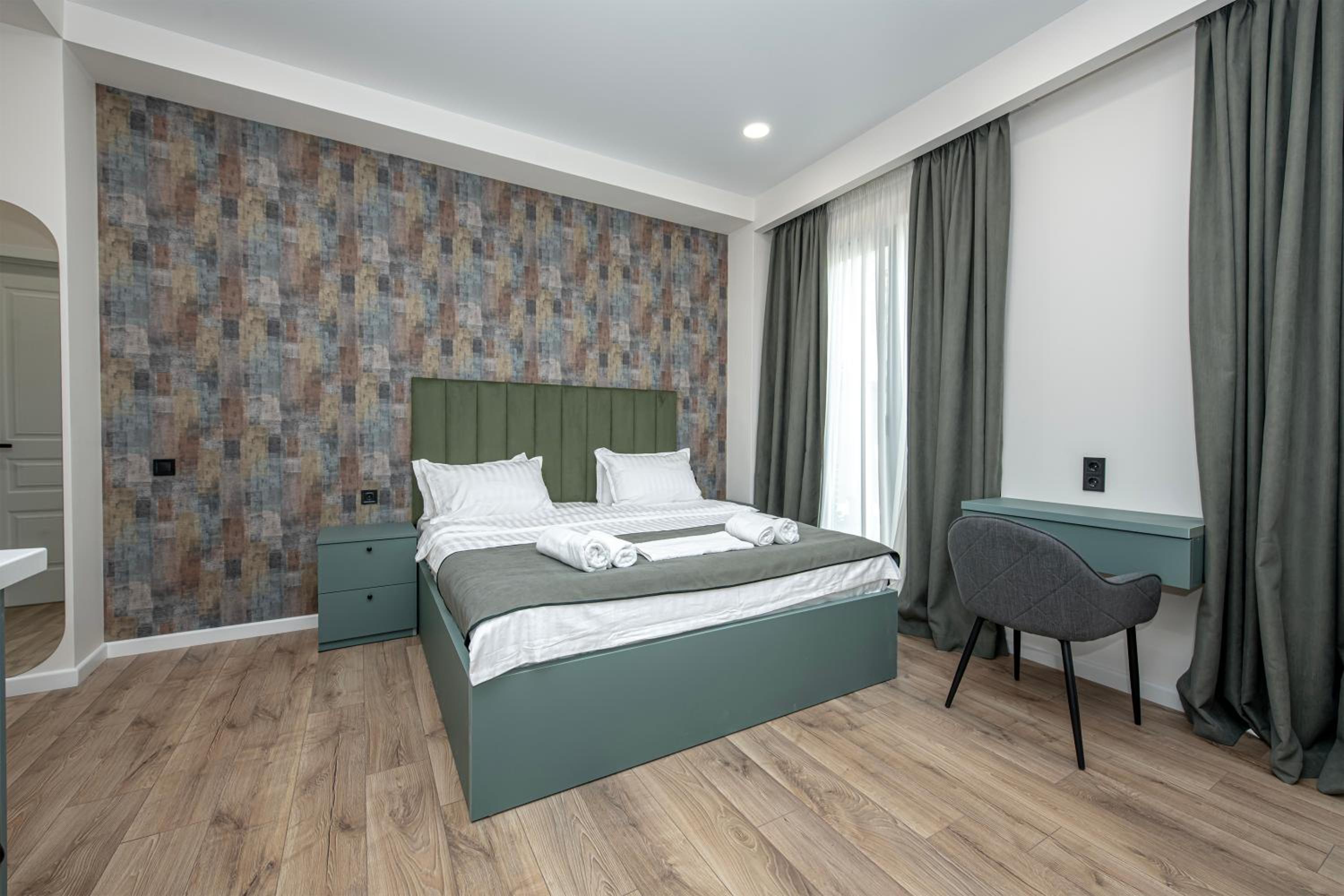 Studio Apartment with King Bed