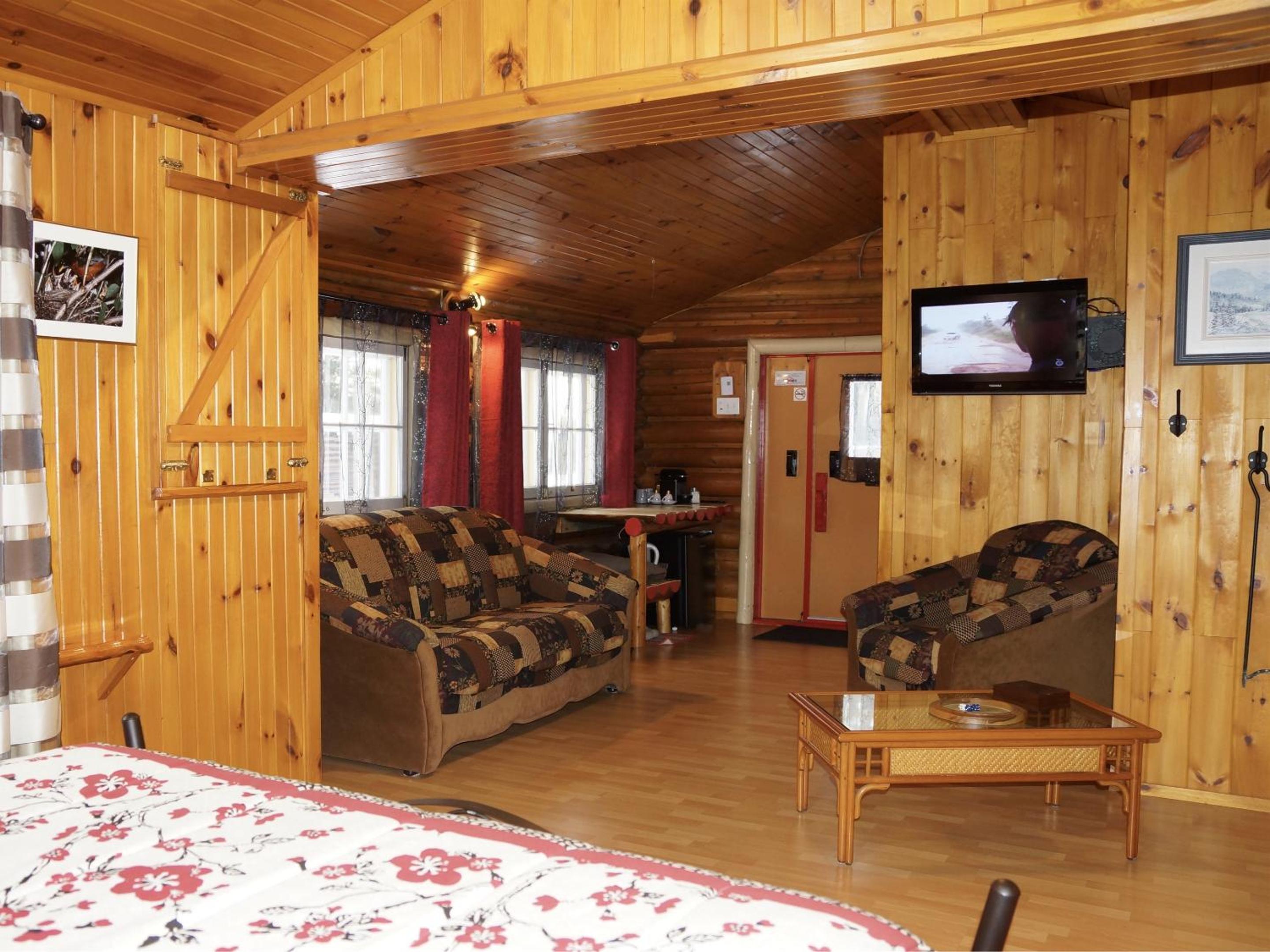 Double Room with Private Bathroom photo 1