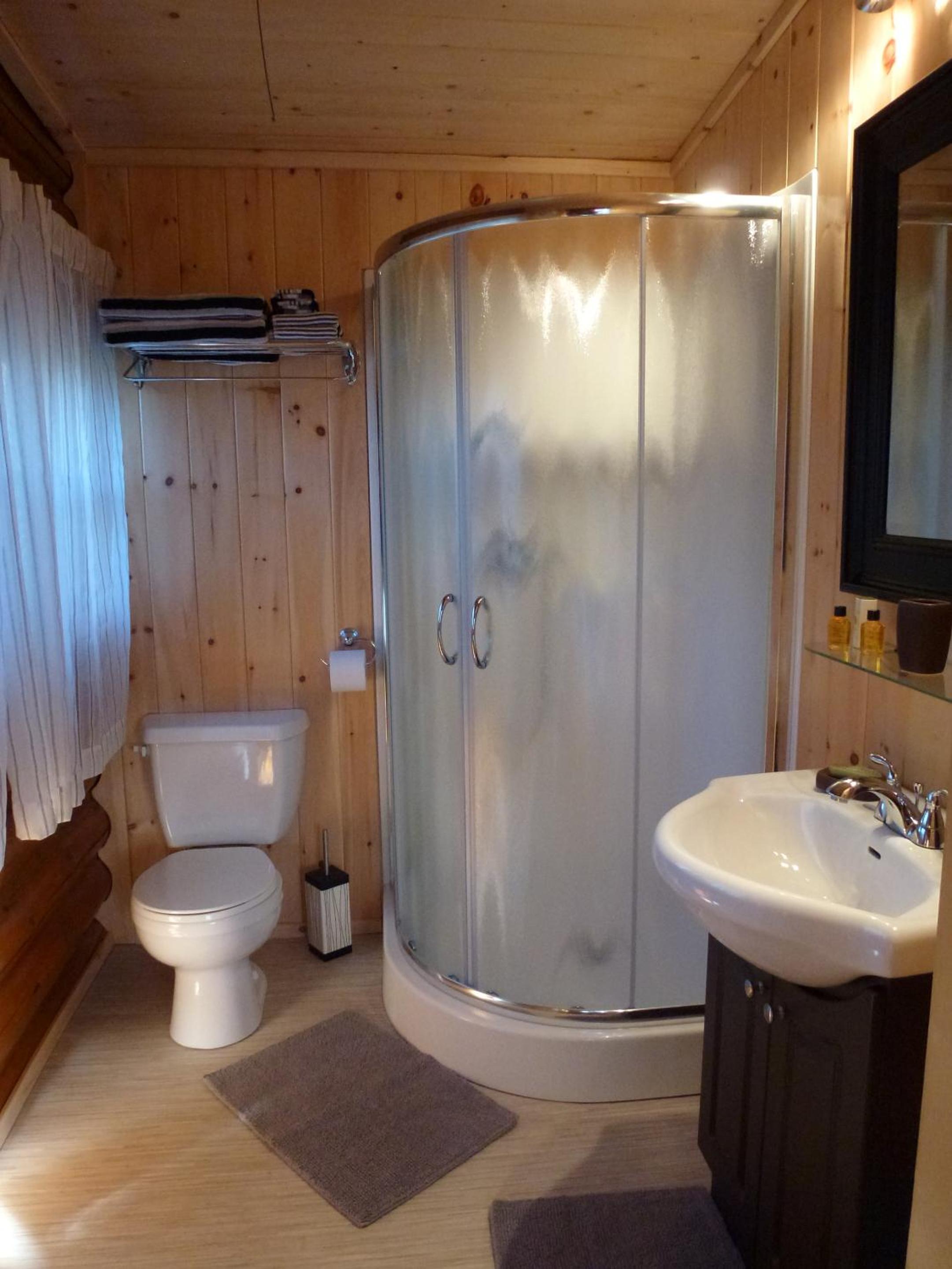 Double Room with Private Bathroom photo 3