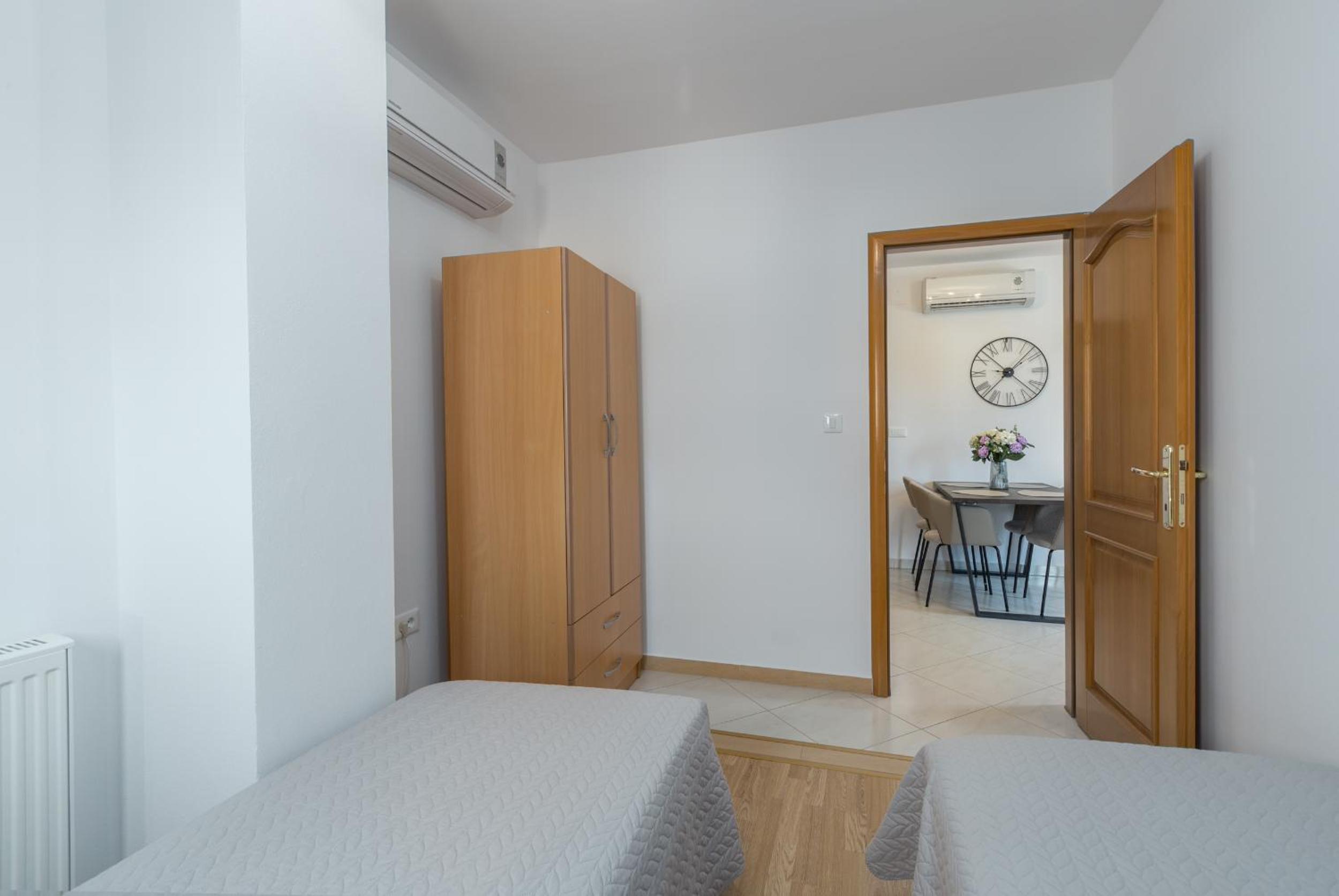 Apartment photo 3