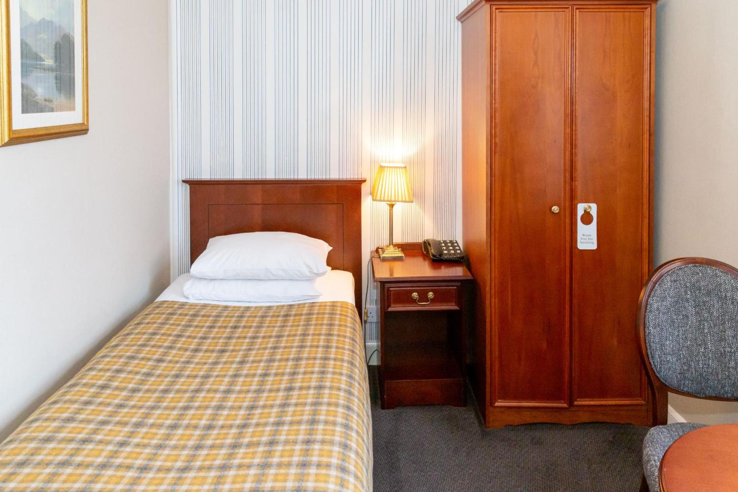 Classic Single Room