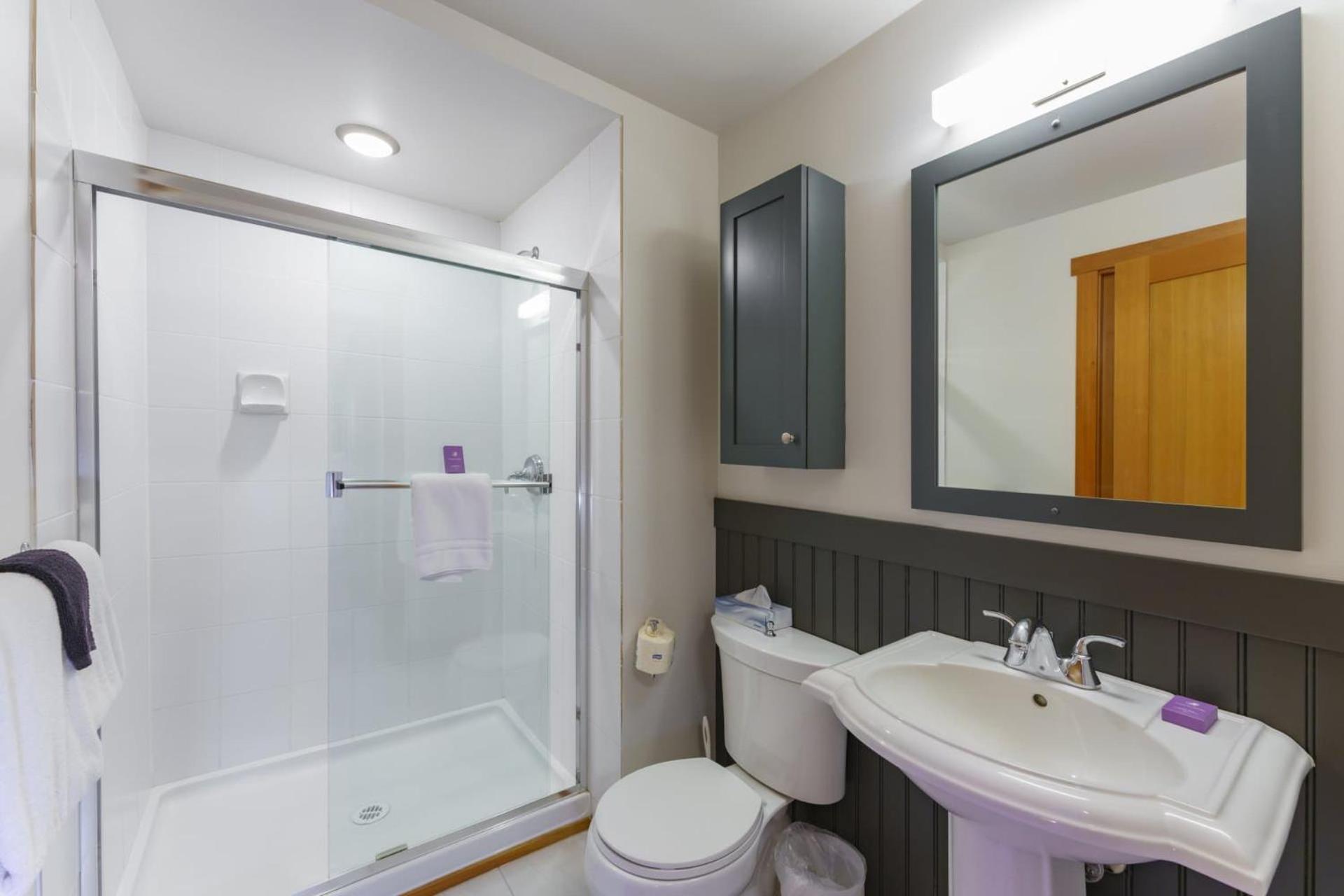 Two-Bedroom Suite - Photo 13