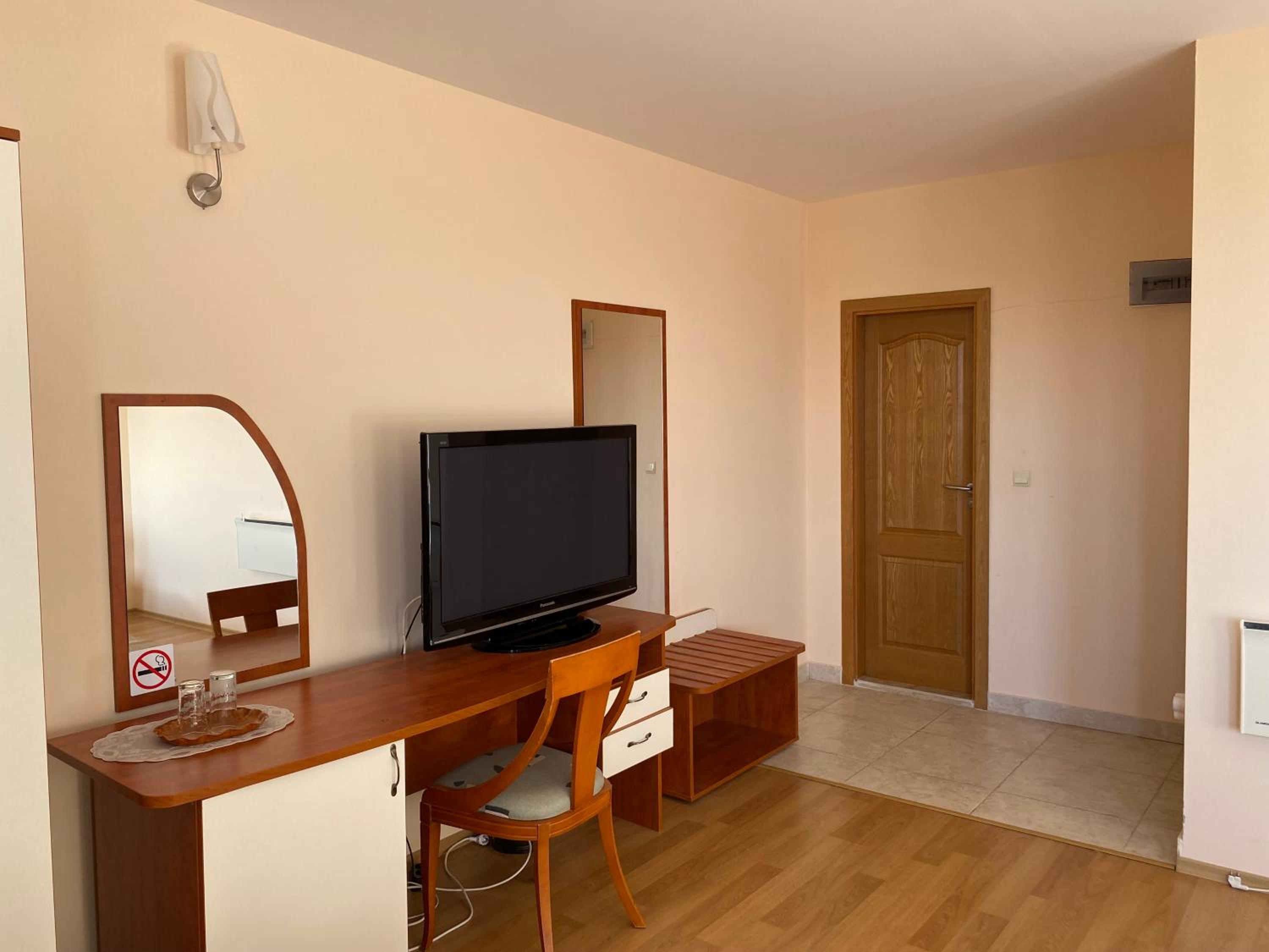 Deluxe Family Room photo 1