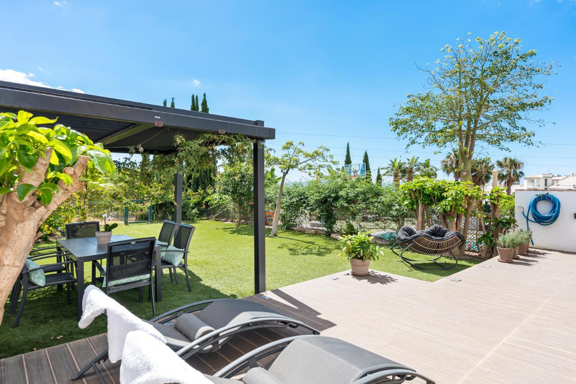 Three-Bedroom Villa photo 3