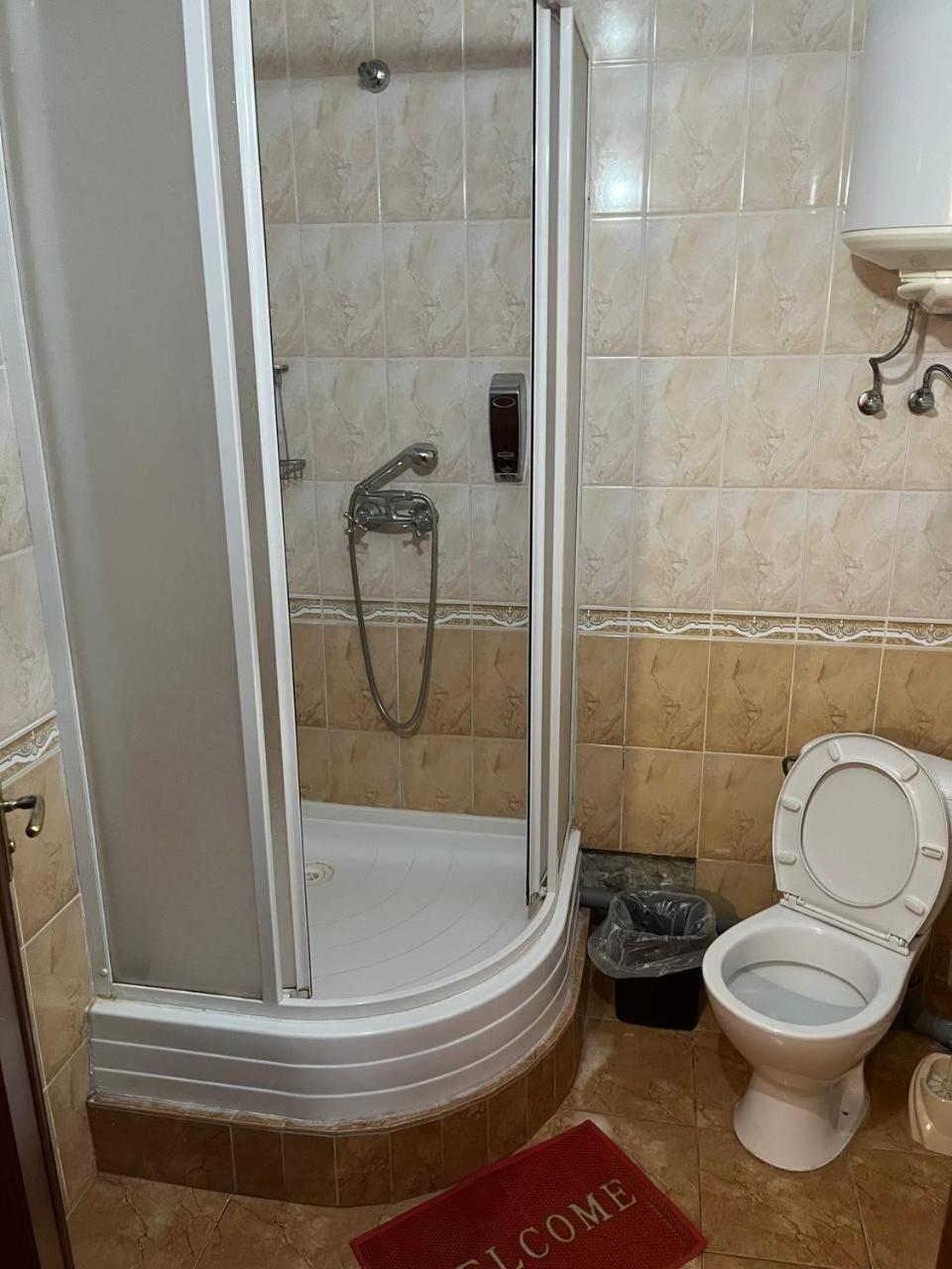 Double Room with Private Bathroom photo 2