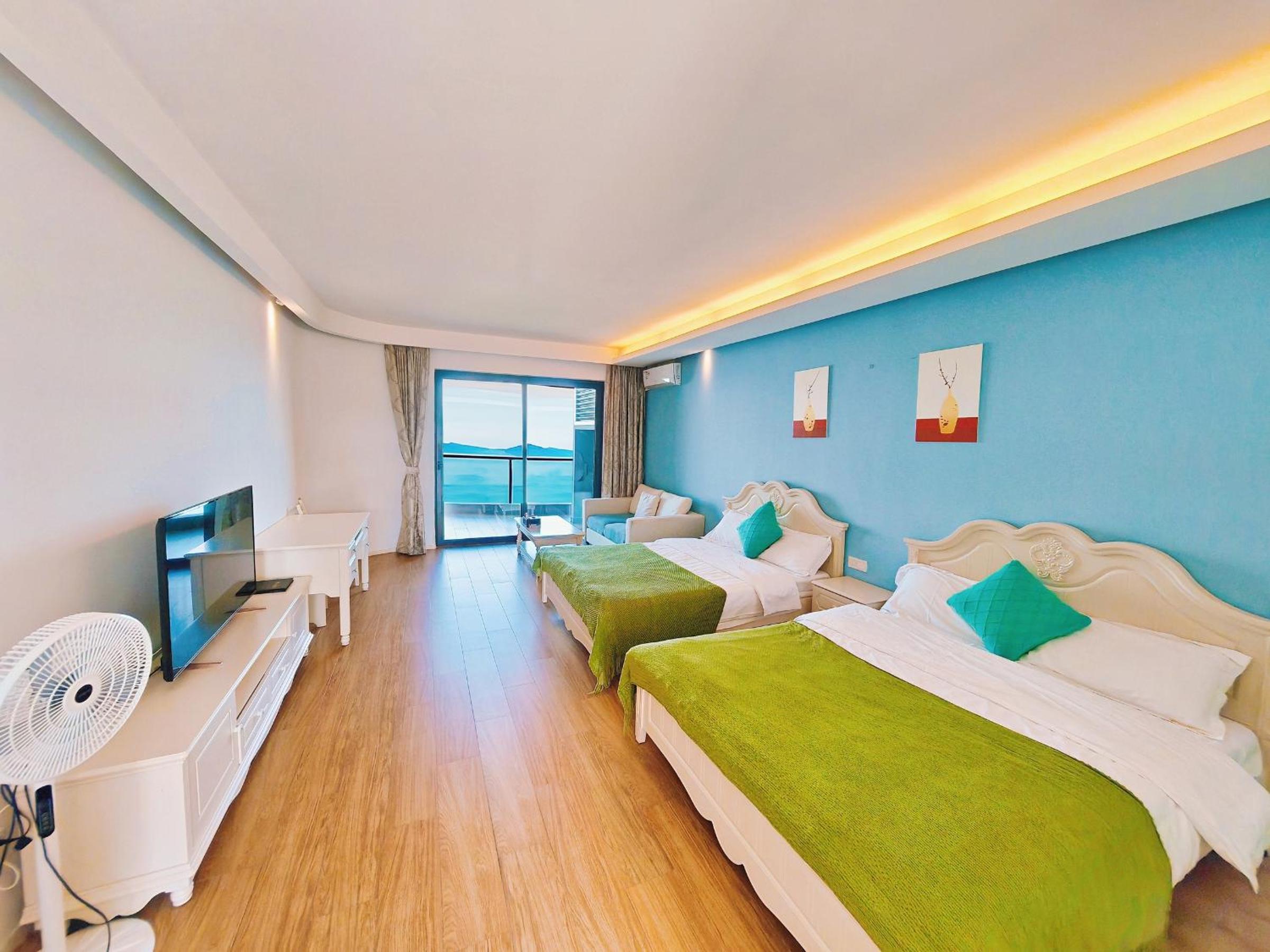 Superior Twin Room with Sea View photo 1