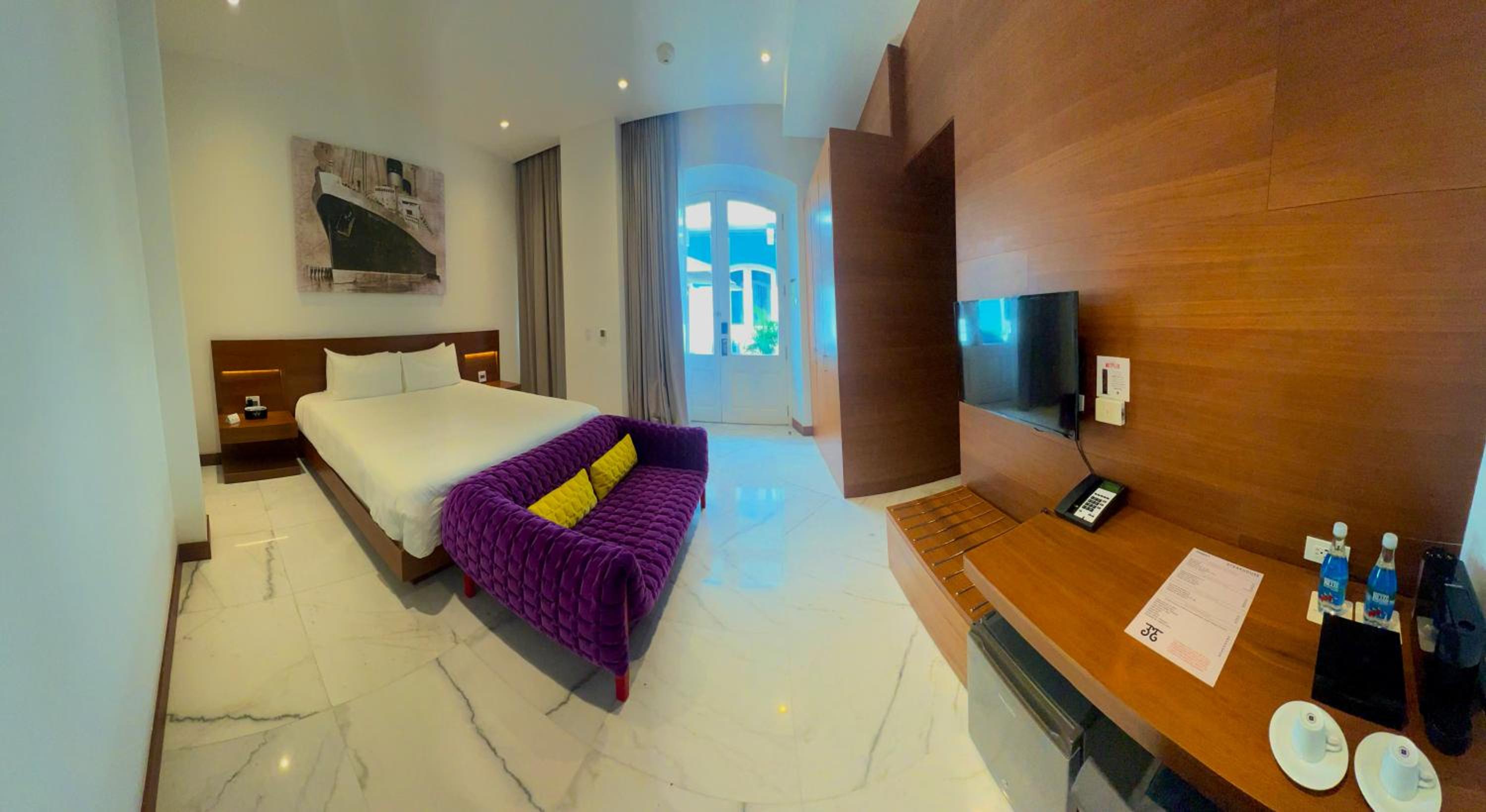 Standard King Room - Photo 3