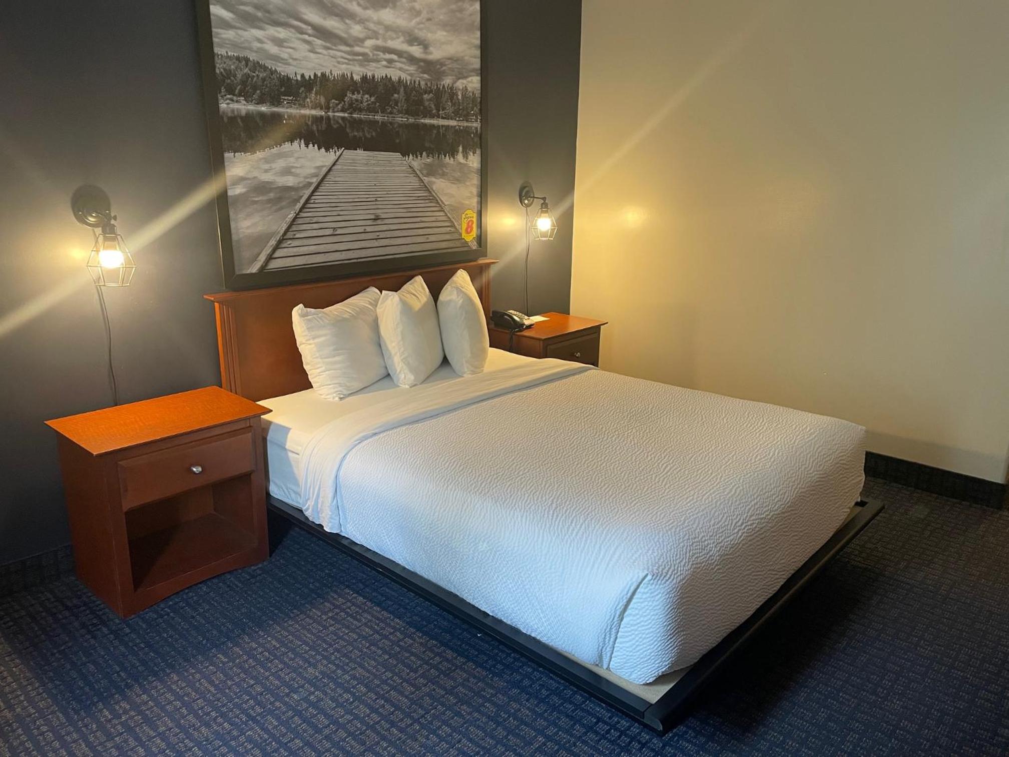 Family Suite with One Queen Bed and Bunk Bed - Photo 1