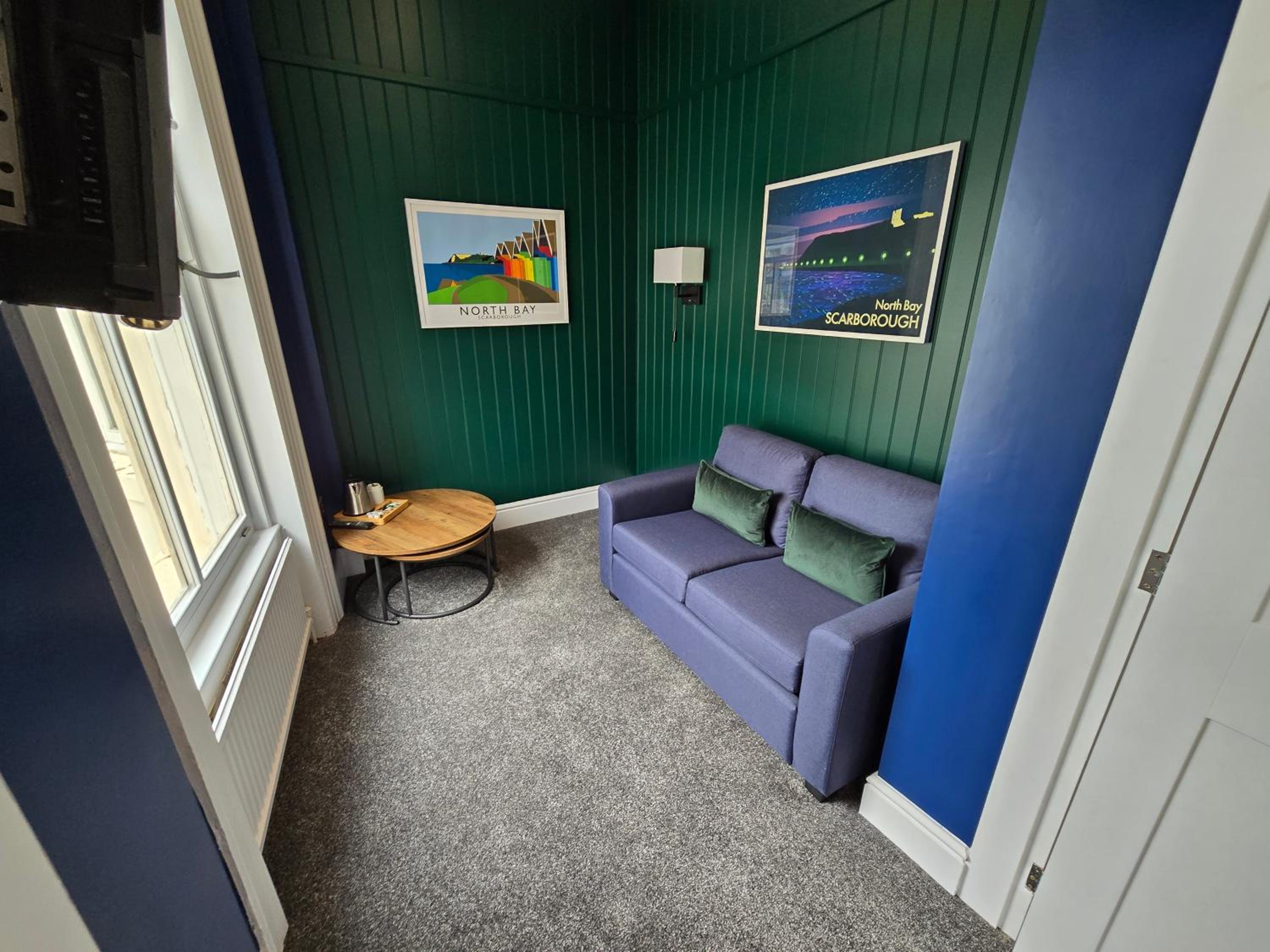 Deluxe Suite with Sea View photo 3