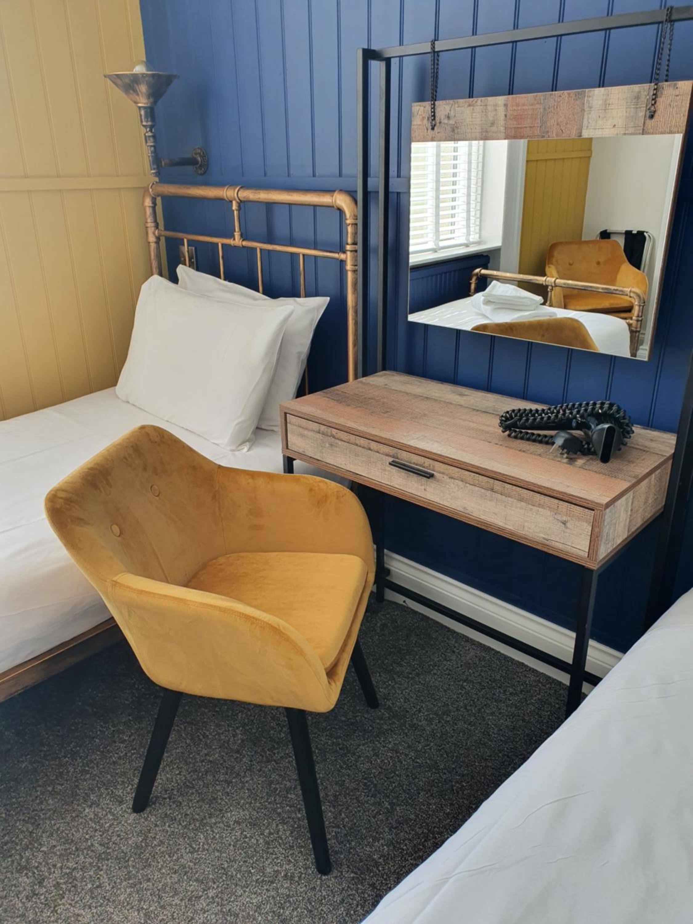 Deluxe Twin Room photo 3