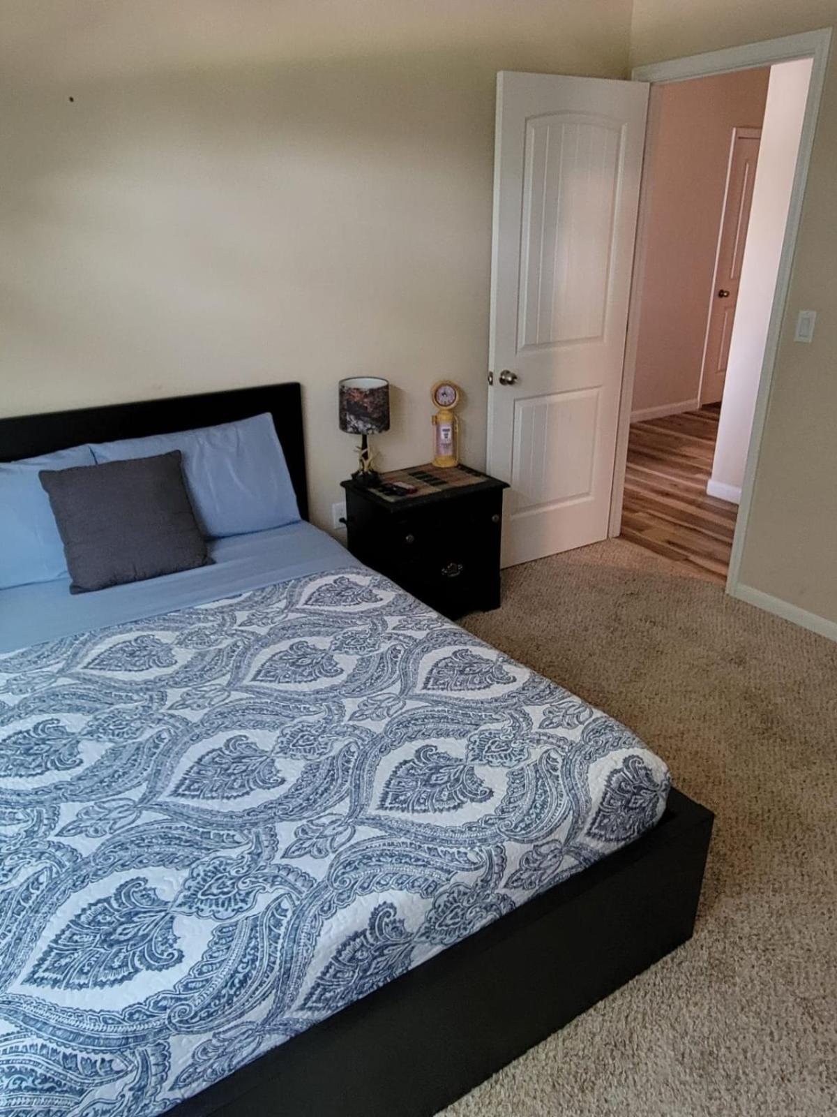 One-Bedroom House photo 1