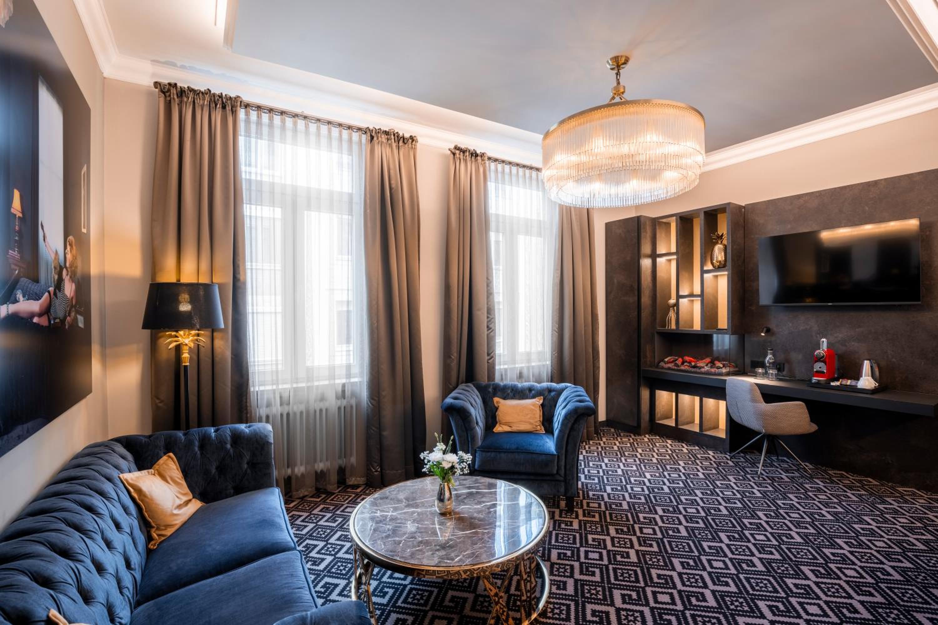 Deluxe Junior Suite photo 1