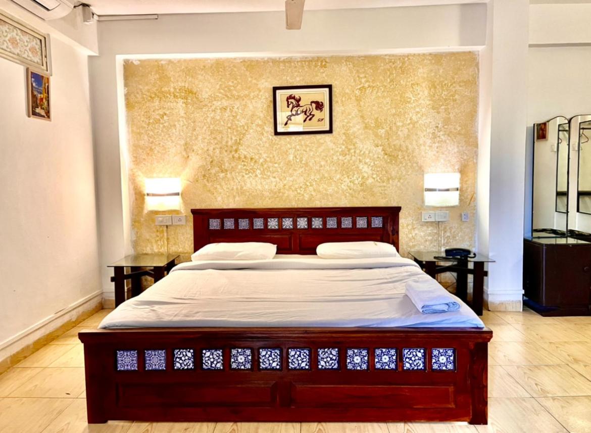 Deluxe Double Room - Photo 12