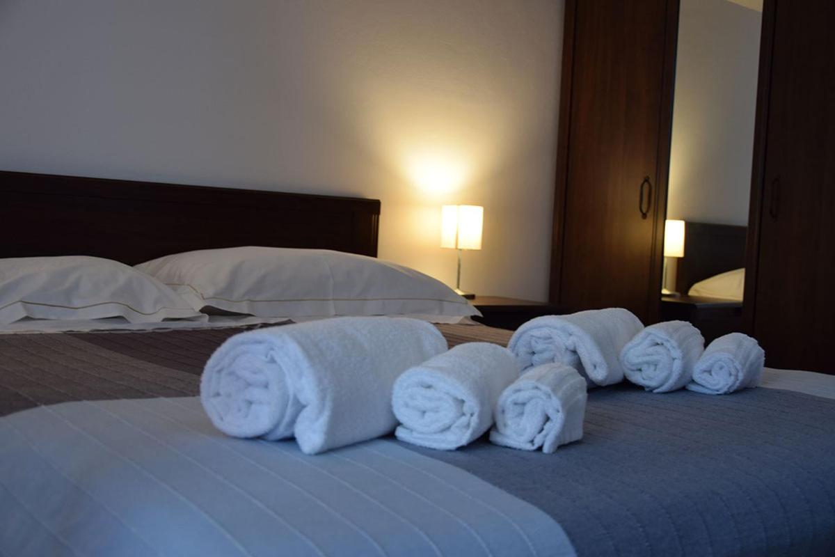 Quadruple Room with Private Bathroom photo 3