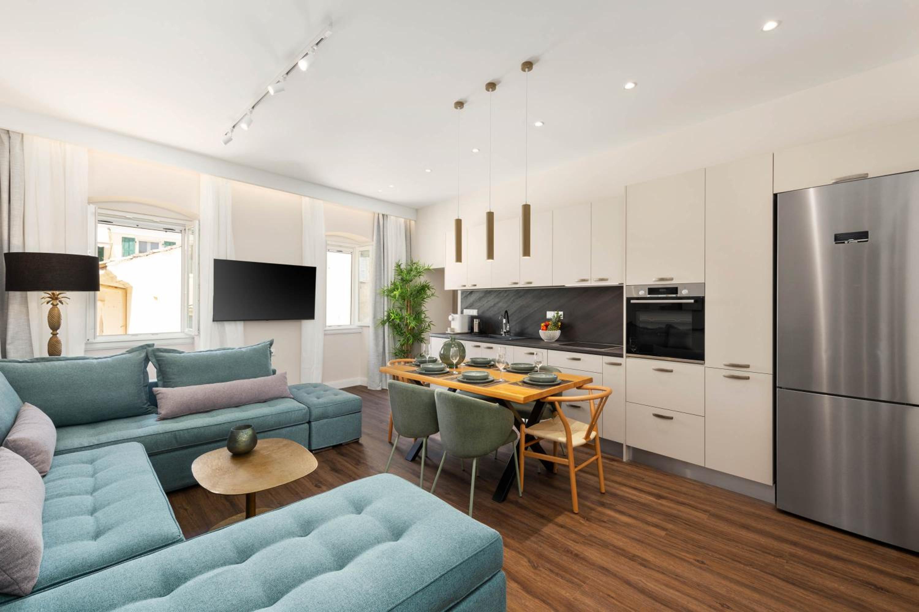 Two-Bedroom Deluxe Apartment photo 3