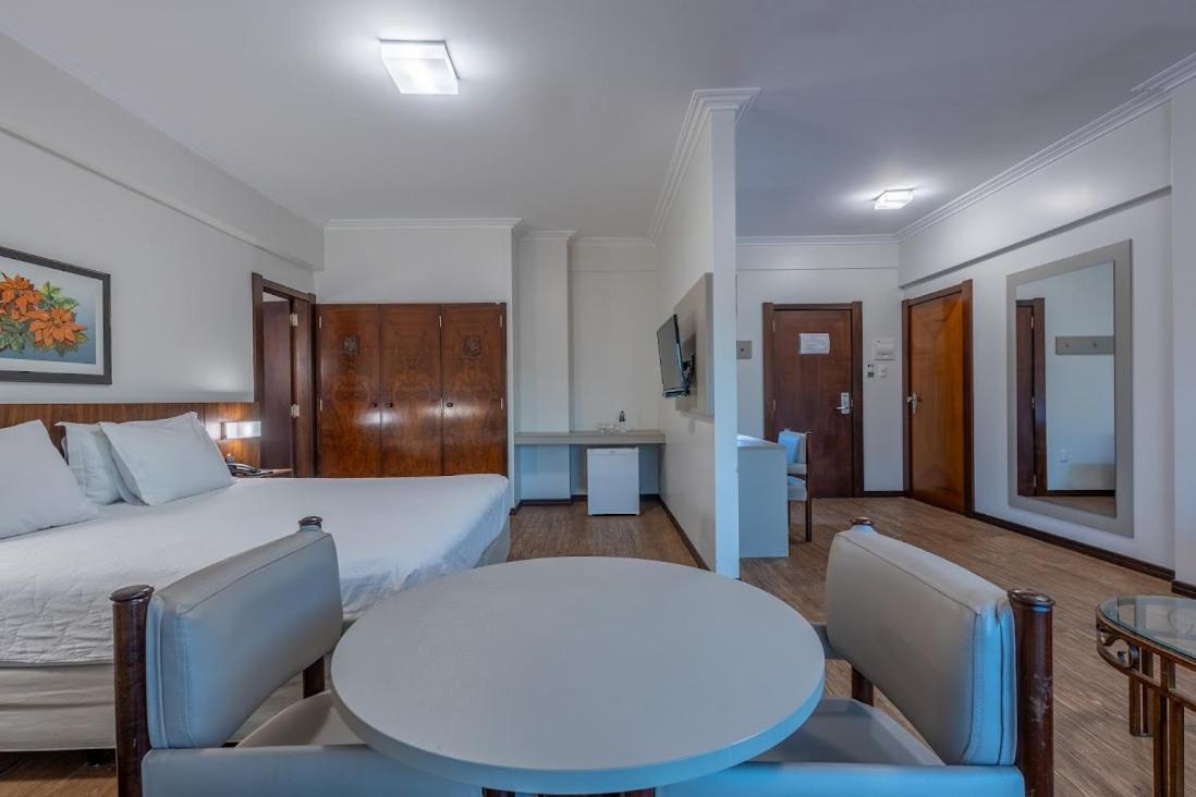 Suite with Double Bed - Photo 12