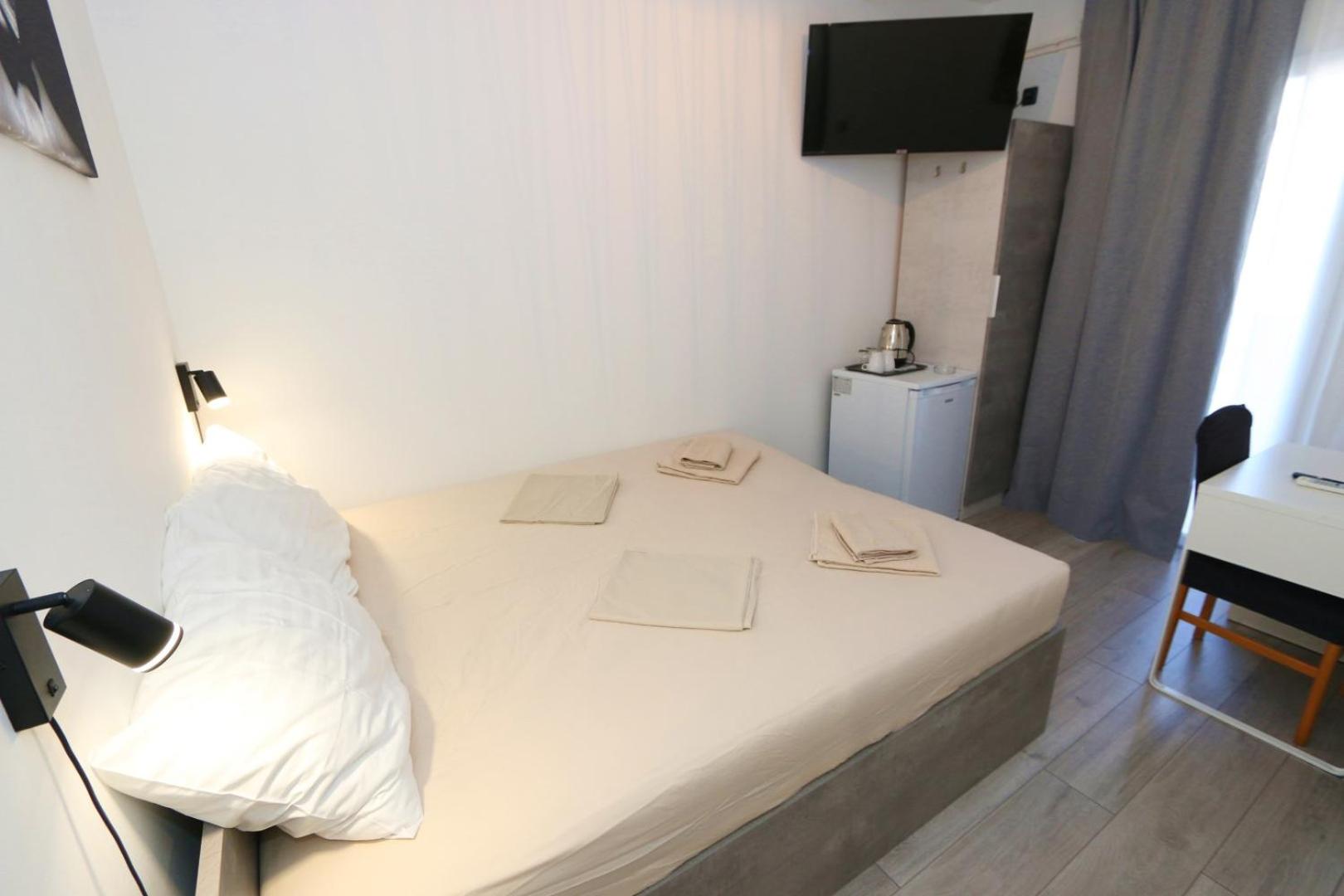 Double Room with Terrace and Mountain View - Photo 7